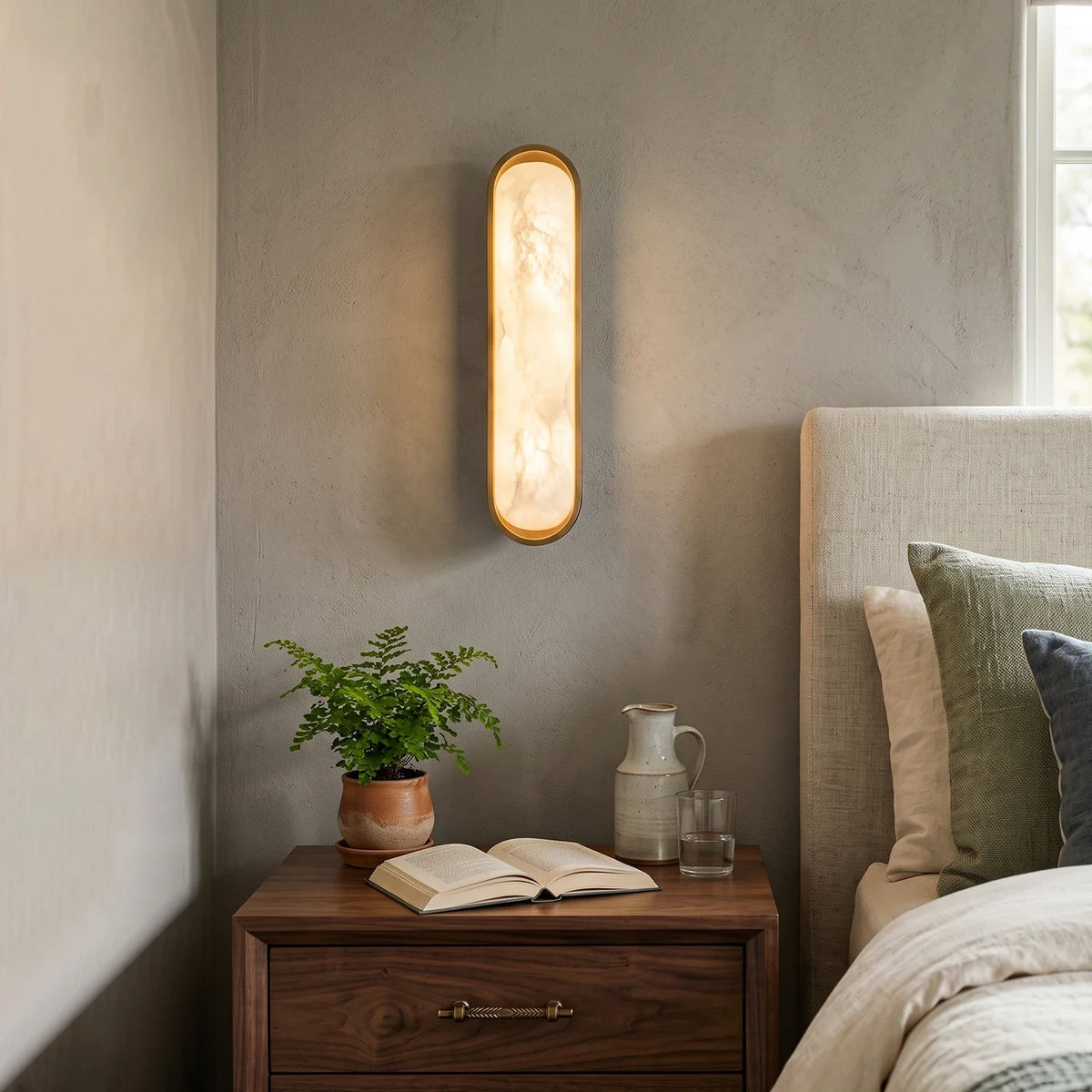 Capsule Chiarore Alabaster Wall Sconce – Alabaster detail 3