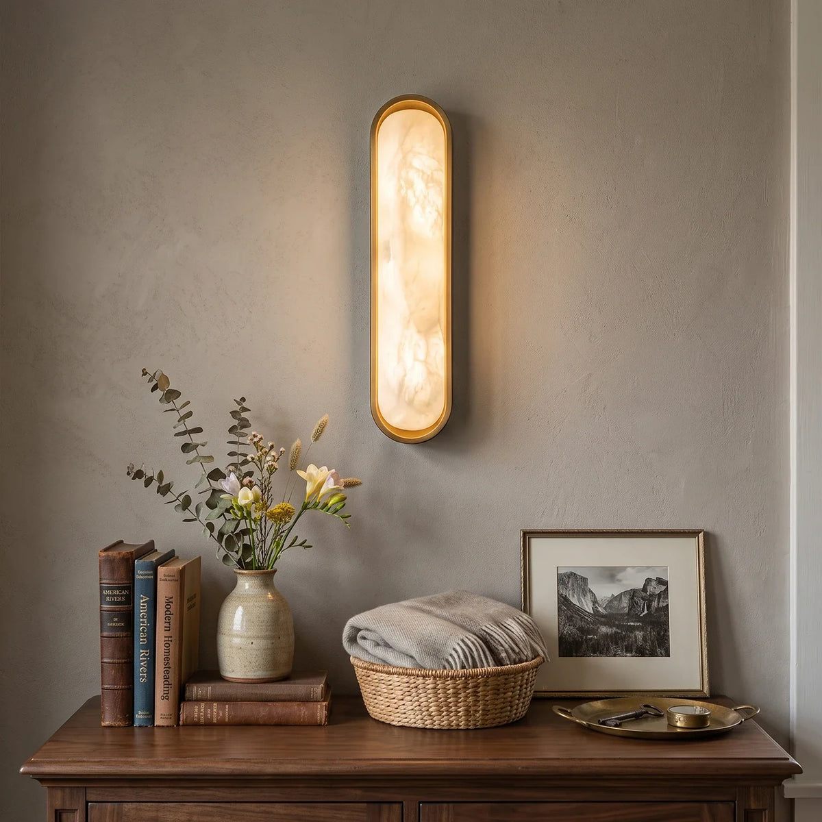 Capsule Chiarore Alabaster Wall Sconce – Alabaster detail 6