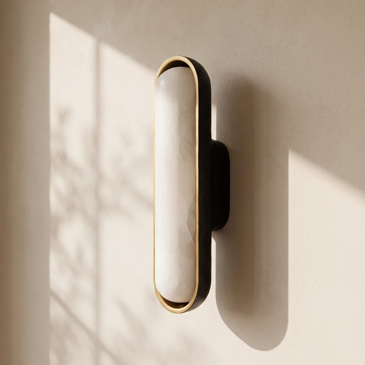 Capsule Chiarore Alabaster Wall Sconce – Alabaster detail 12