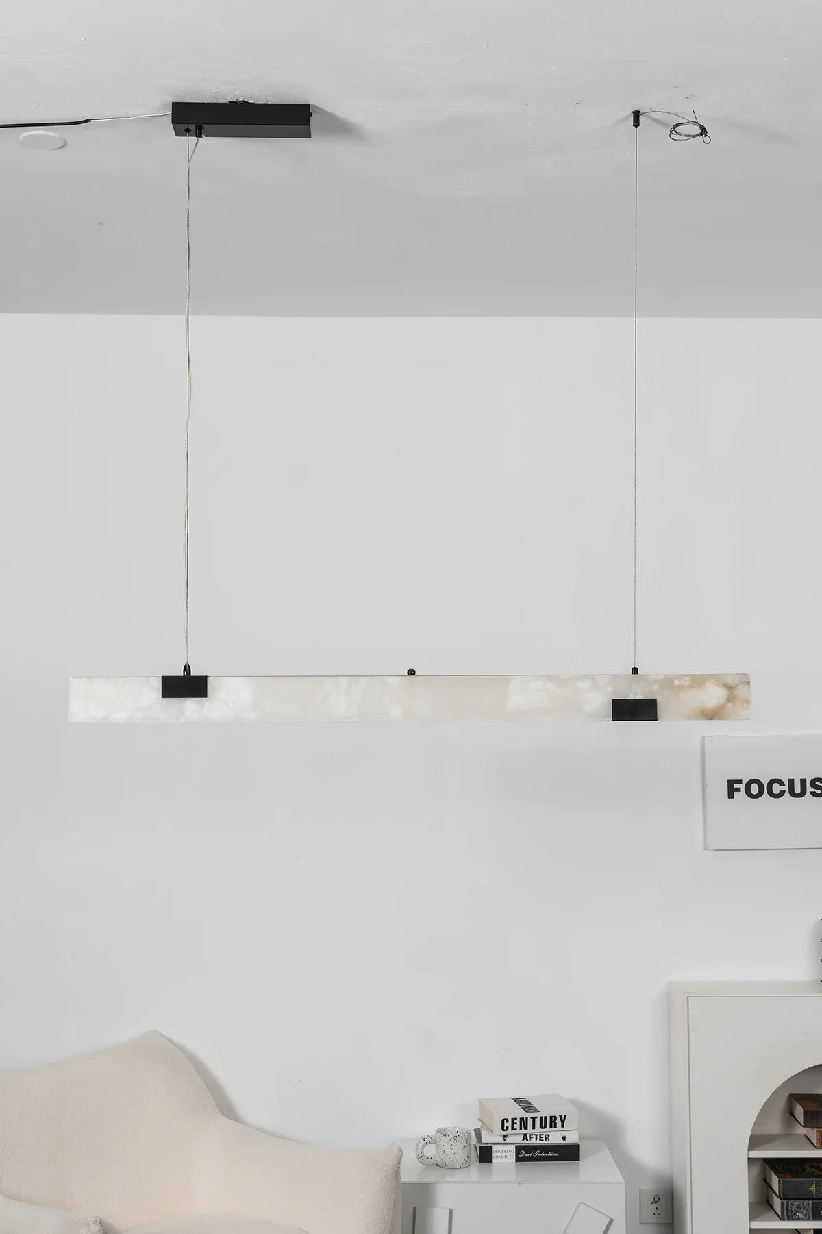 Cary Alabaster Strip Pendant Light – Alabaster detail 16
