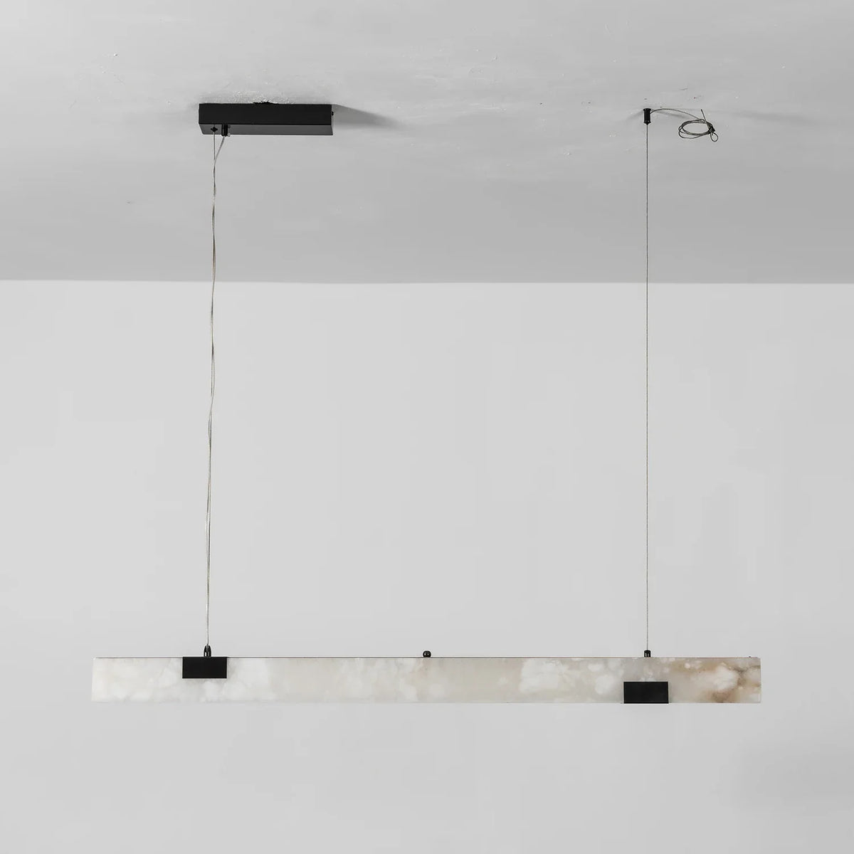 Cary Alabaster Strip Pendant Light – Alabaster detail 24