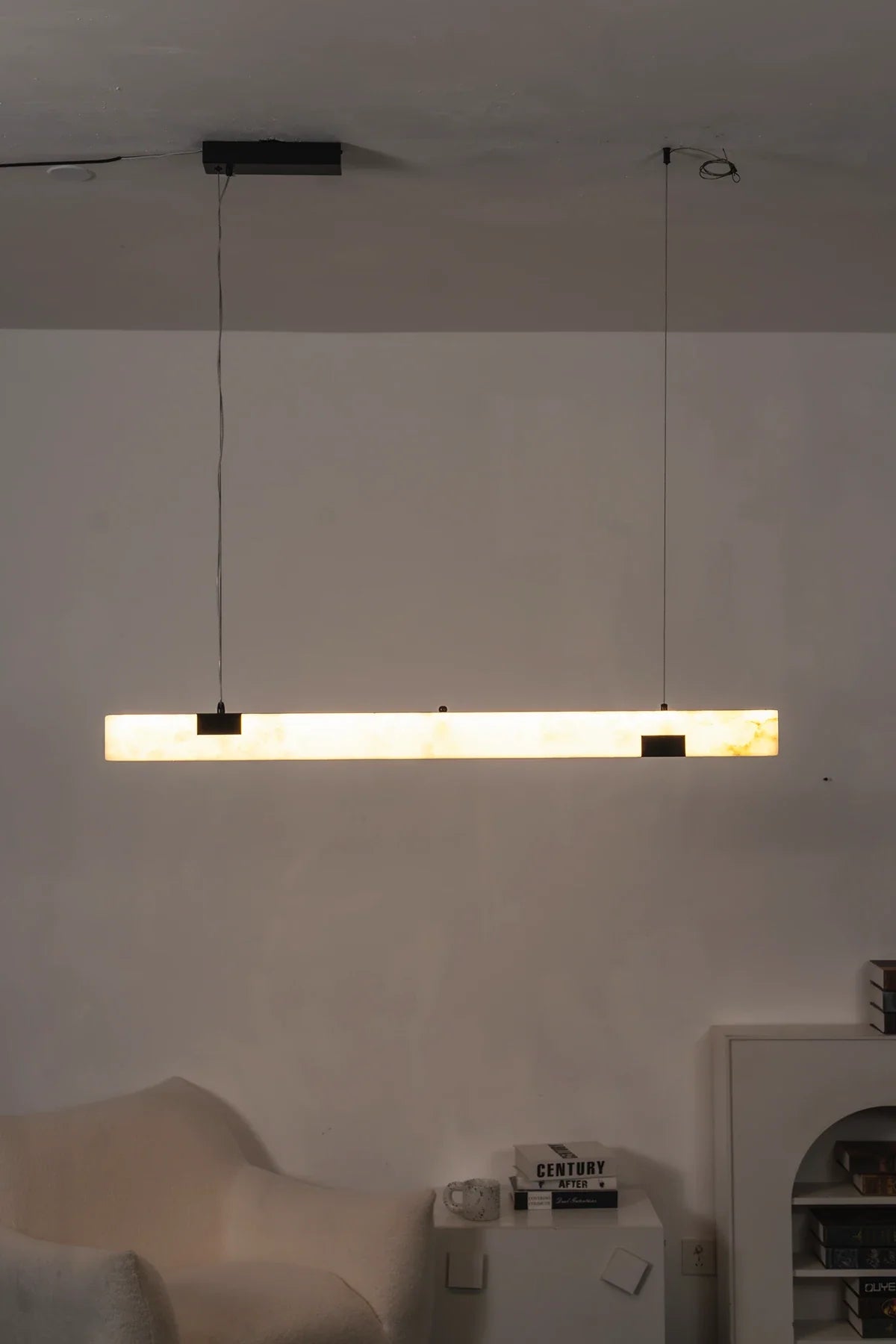 Cary Alabaster Strip Pendant Light – Alabaster detail 15