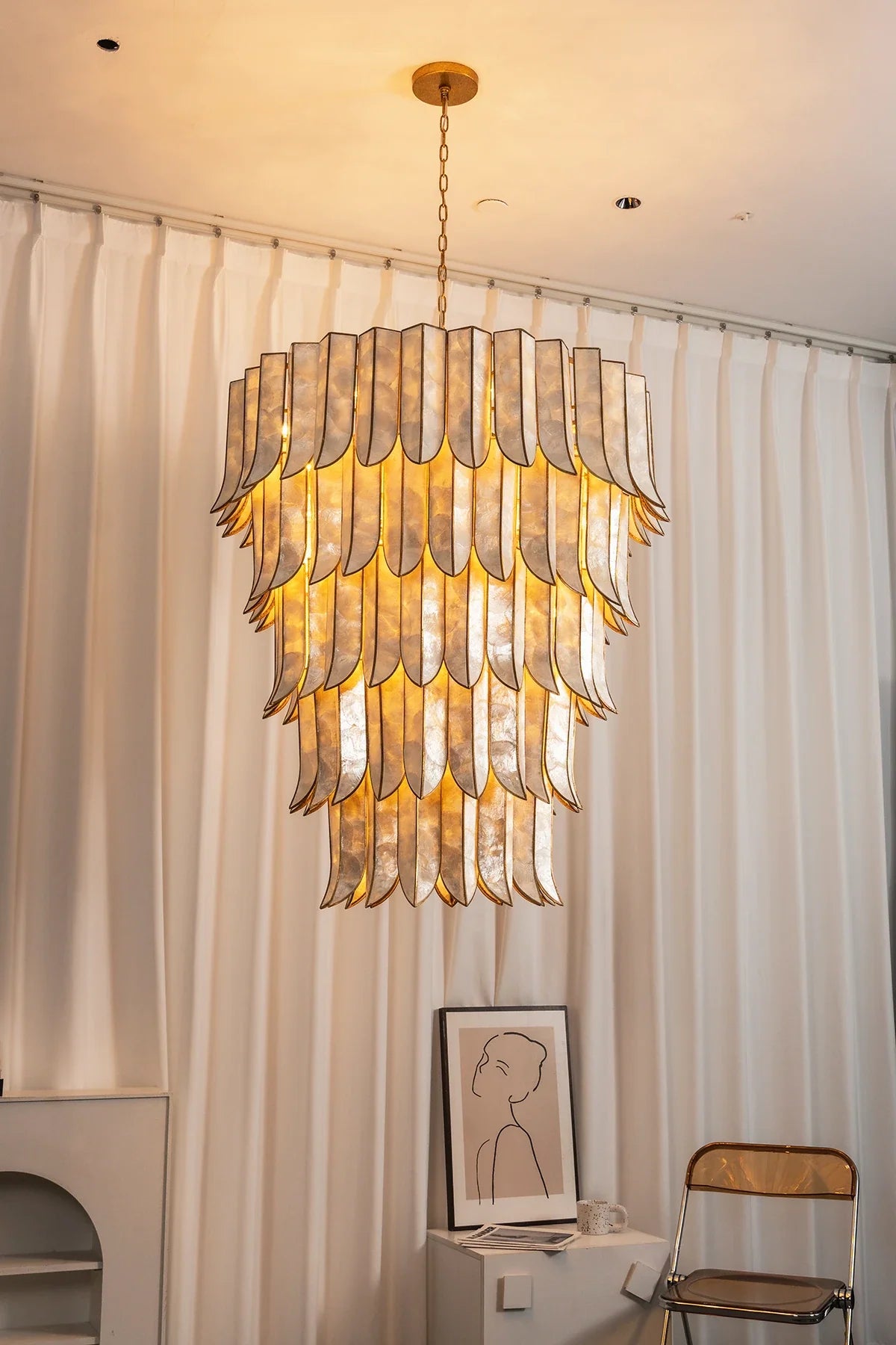 Cascara Capiz Shell Chandelier – Shell detail 13