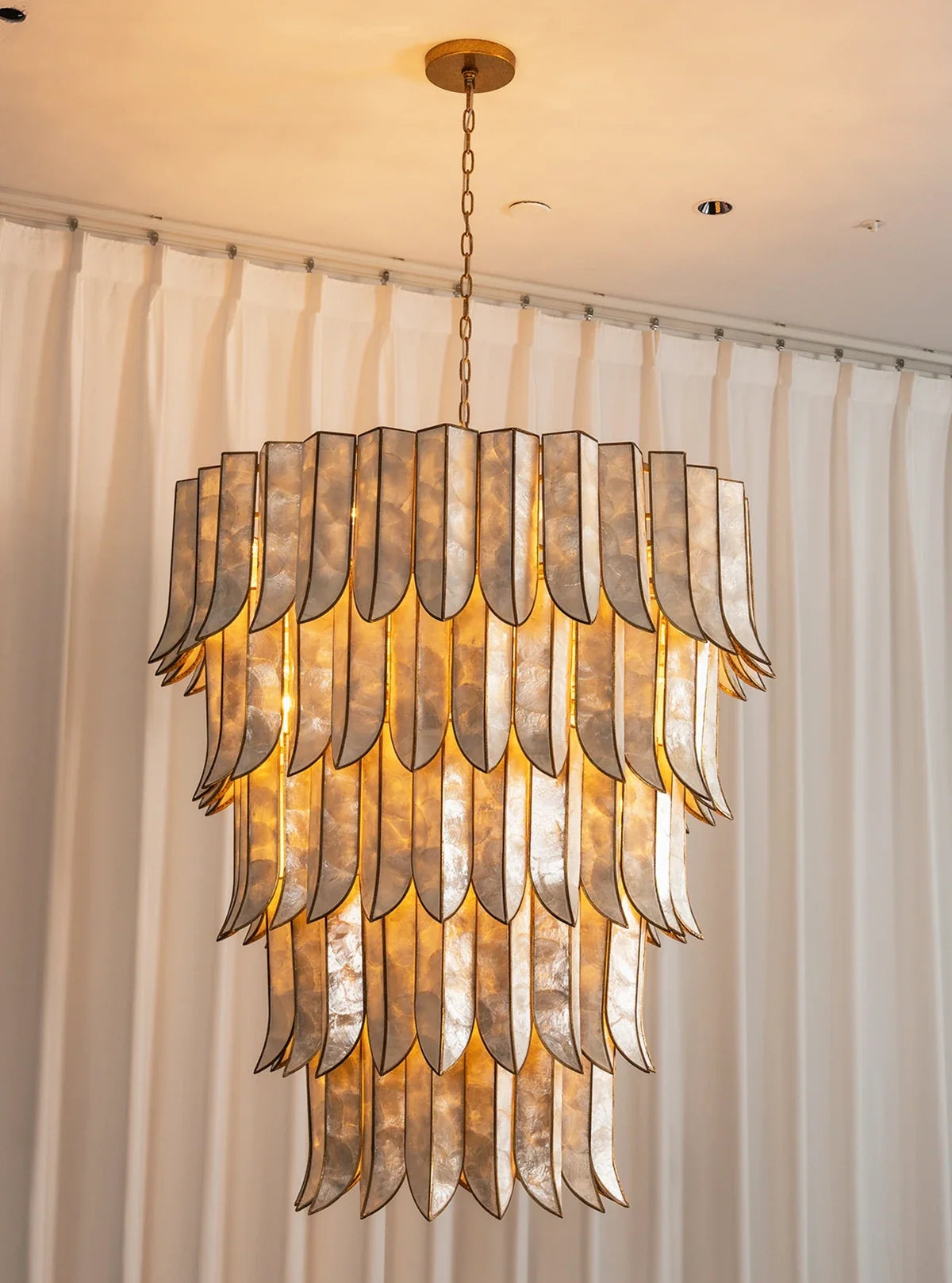 Cascara Capiz Shell Chandelier – Shell detail 29