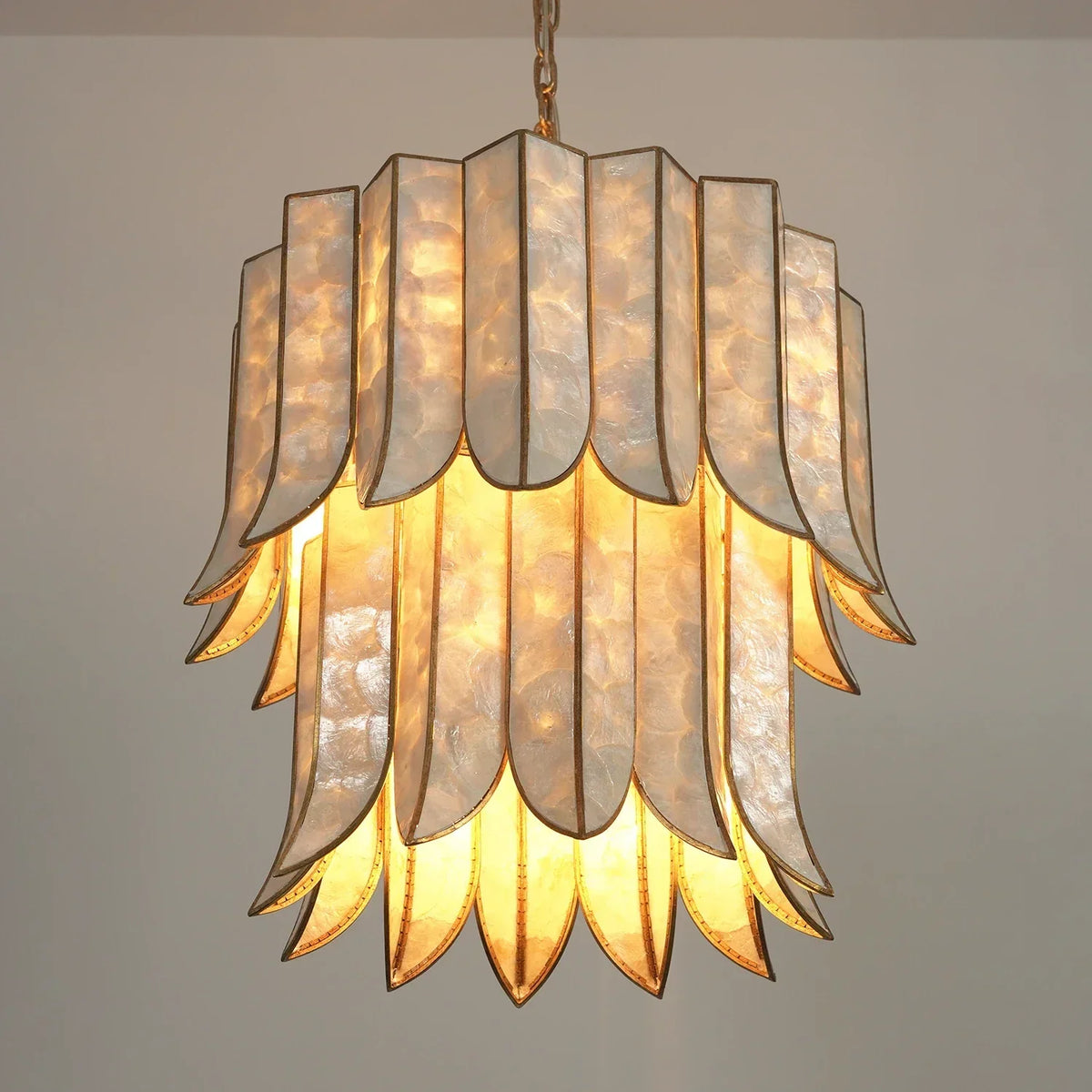 Cascara Capiz Shell Chandelier – Shell detail 26