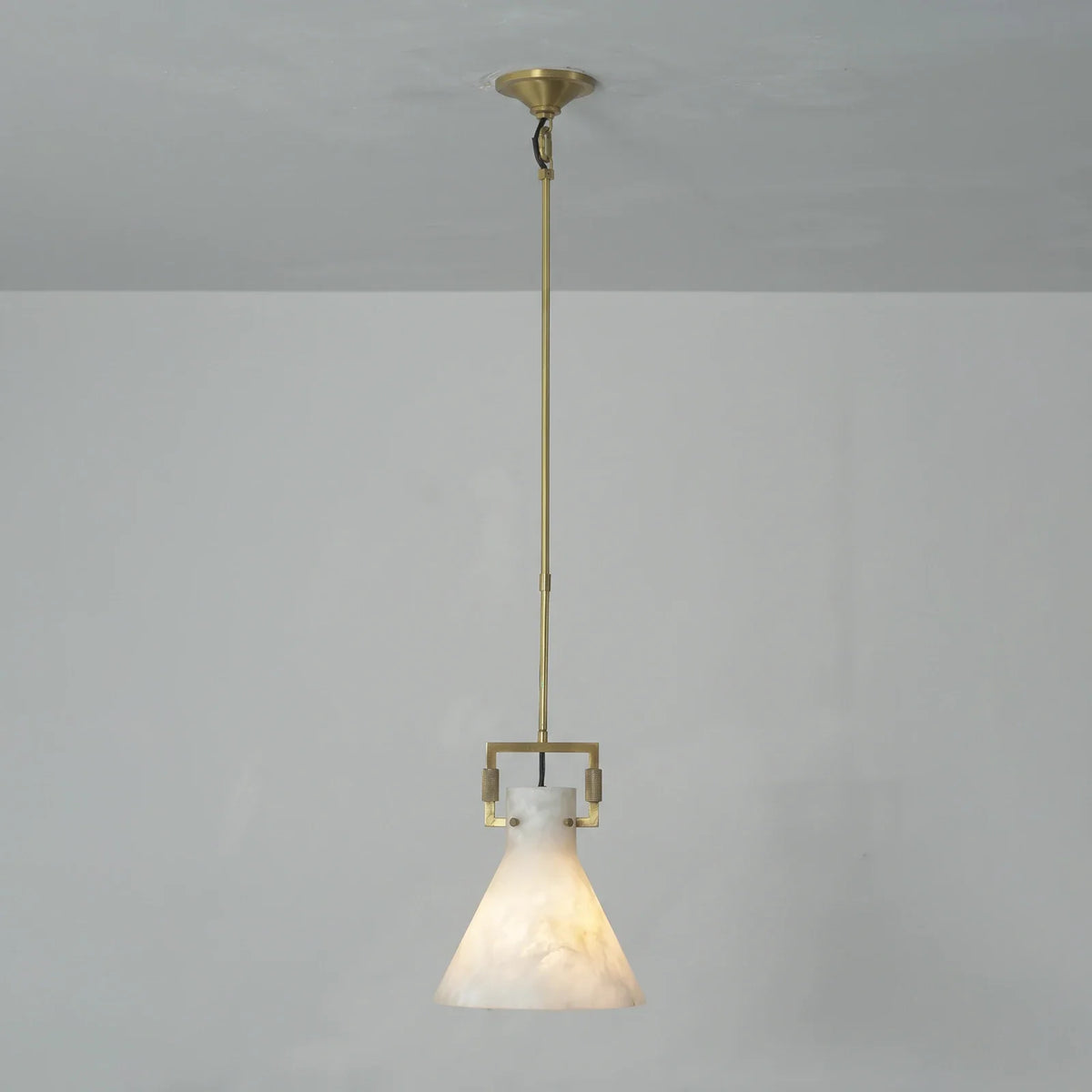 Clasp Alabaster Pendant Light – Alabaster detail 13