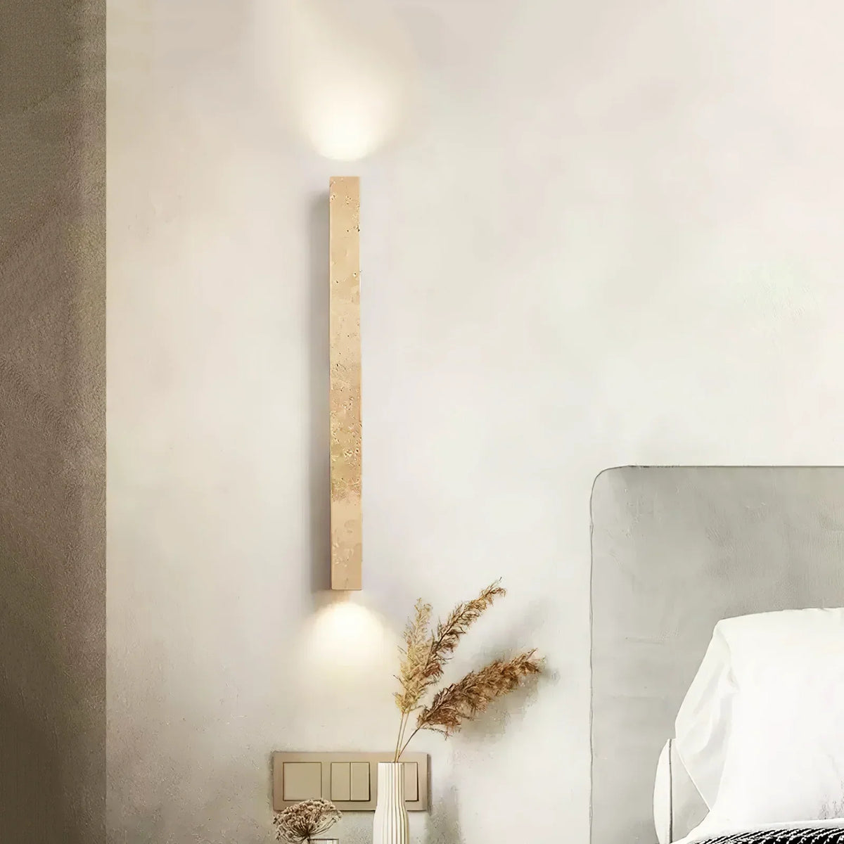 Column Travertine Wall Light – Travertine detail 2