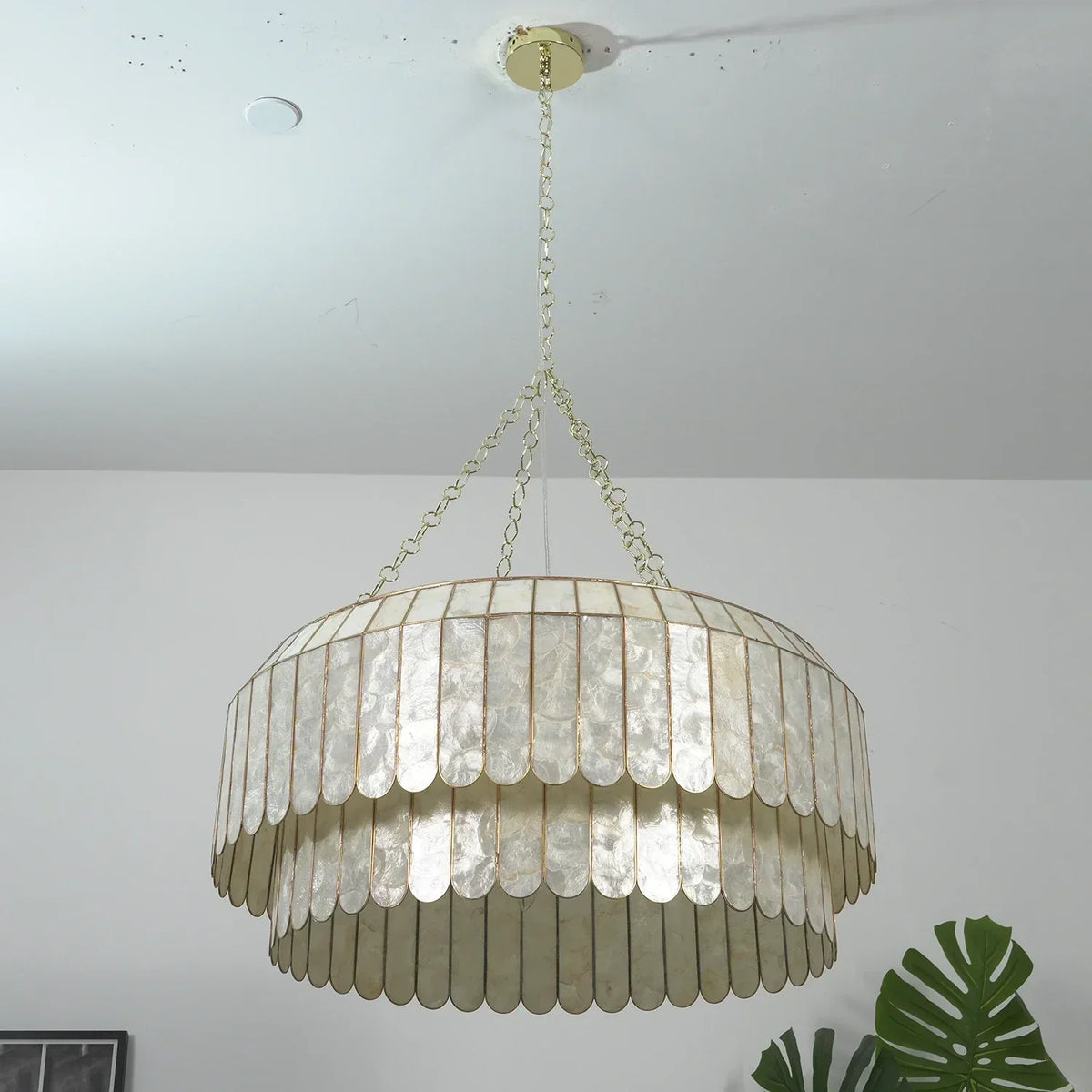 Columnar Capiz Shell Iron Chandelier – Iron detail 18