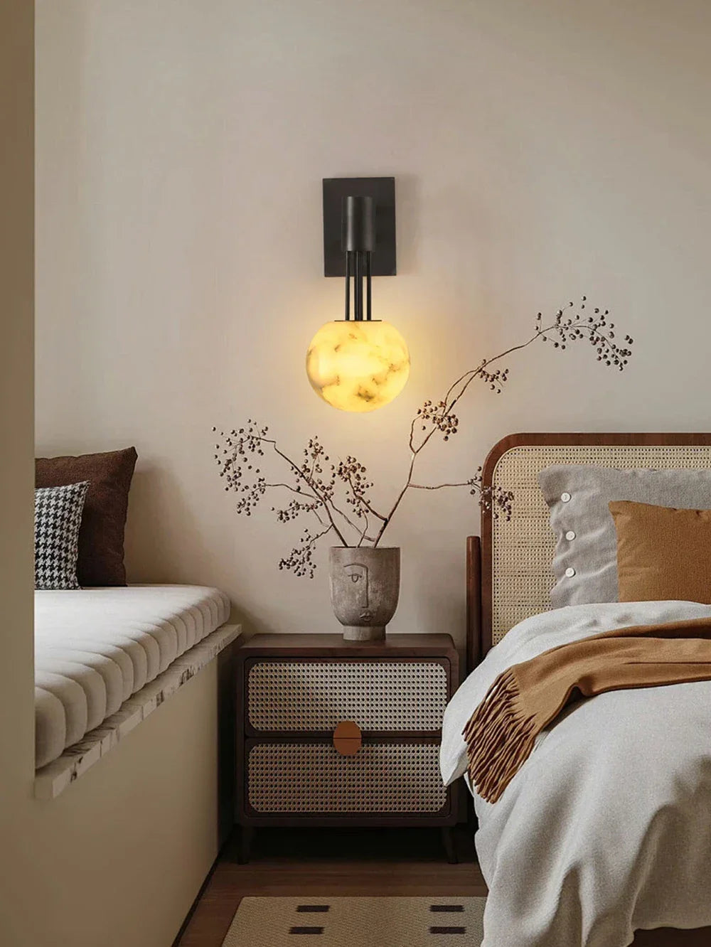 Columnar Obra Spherical Alabaster Wall Lamp – Alabaster detail 10
