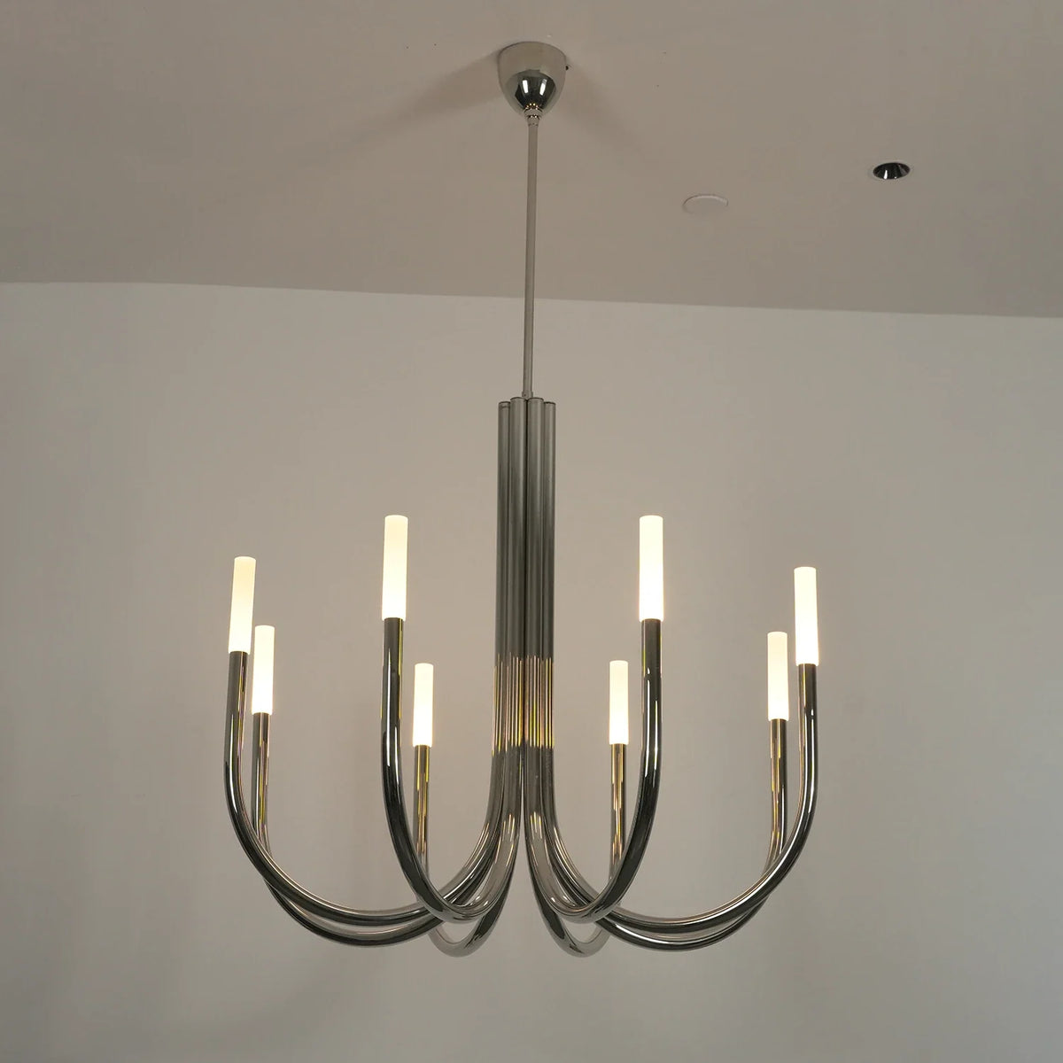Corin Curved Arm Candle Brass Chandelier – Brass detail 18