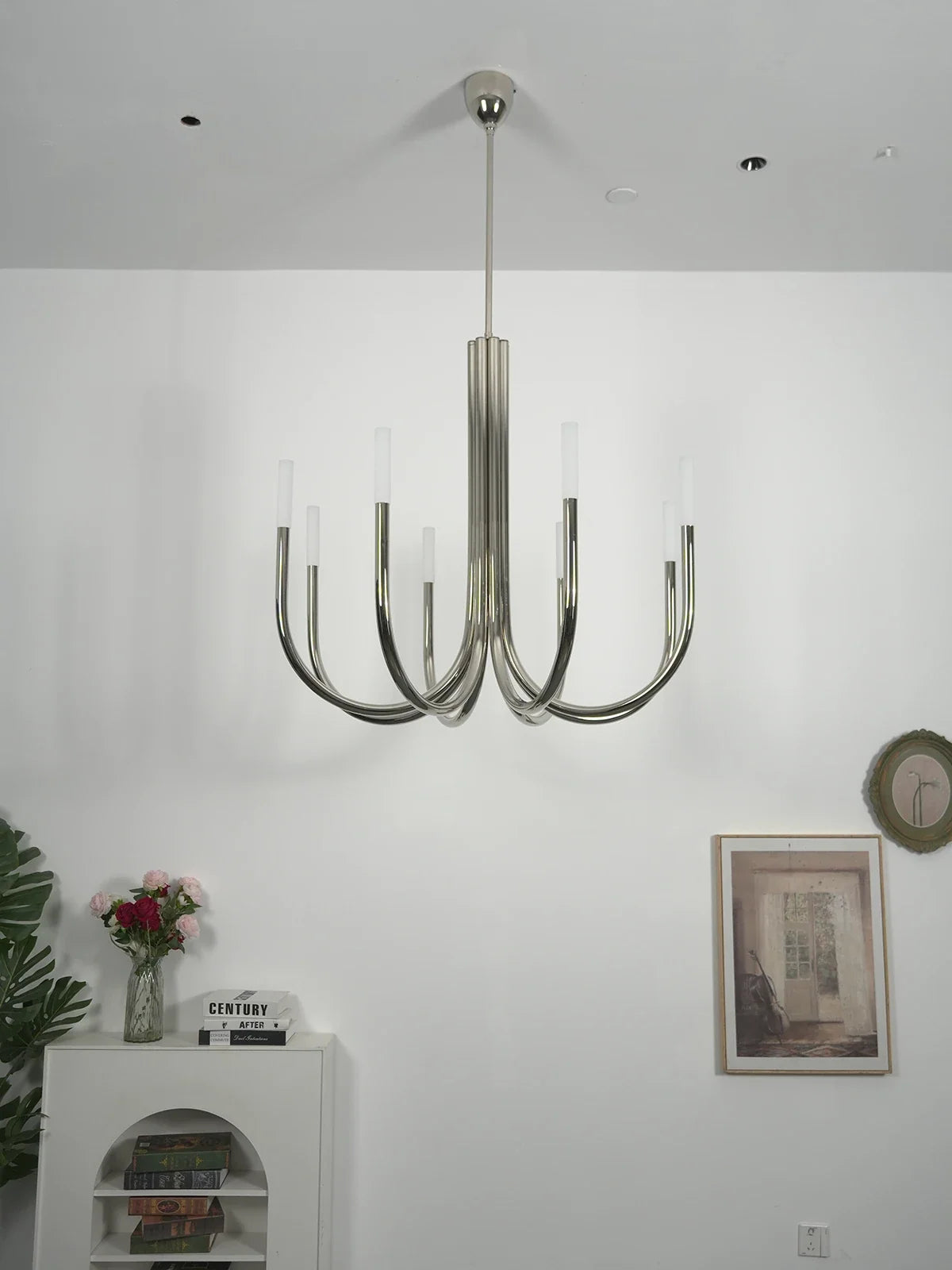 Corin Curved Arm Candle Brass Chandelier – Brass detail 12