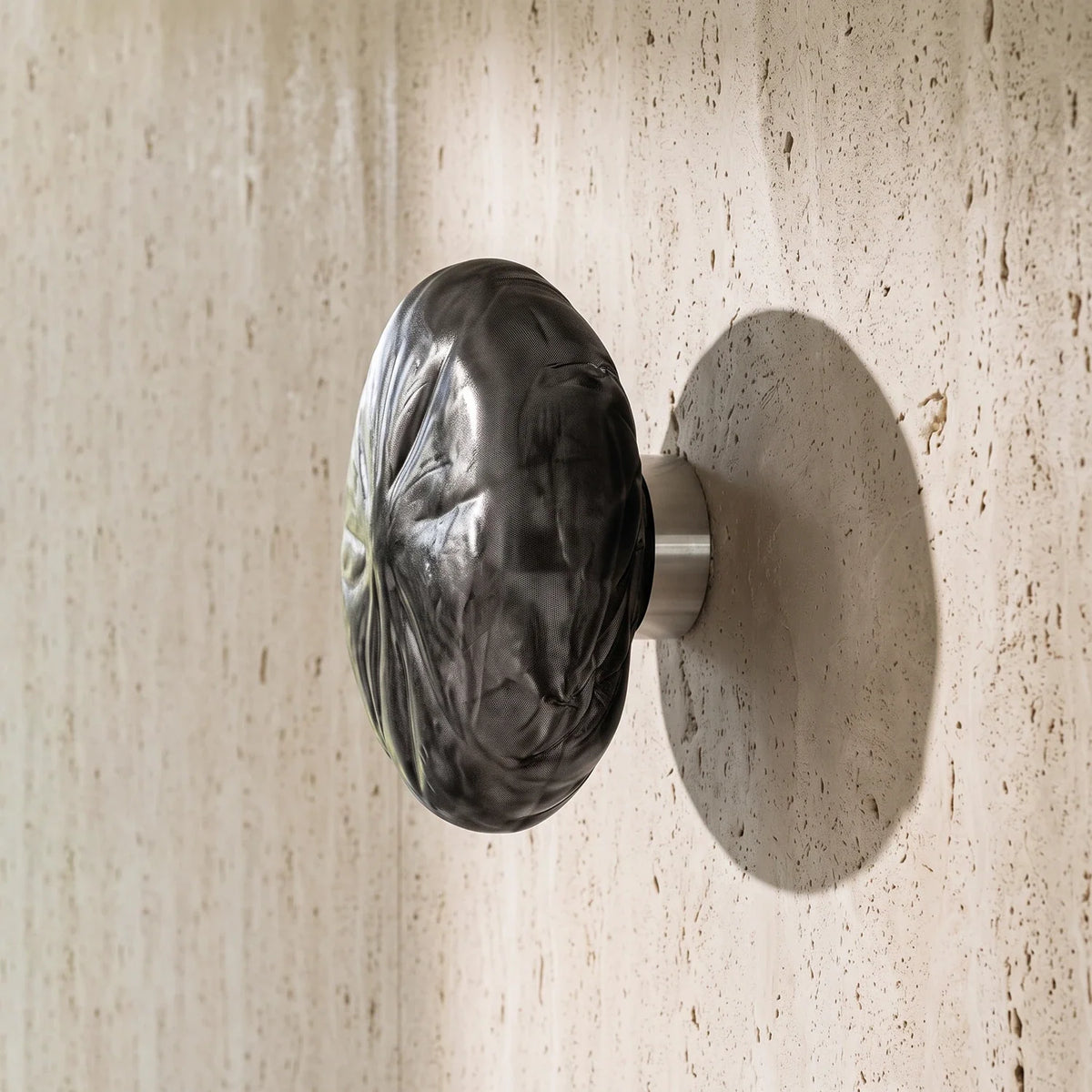 Corvina Molten Glass Wall Sconce – Glass detail 49