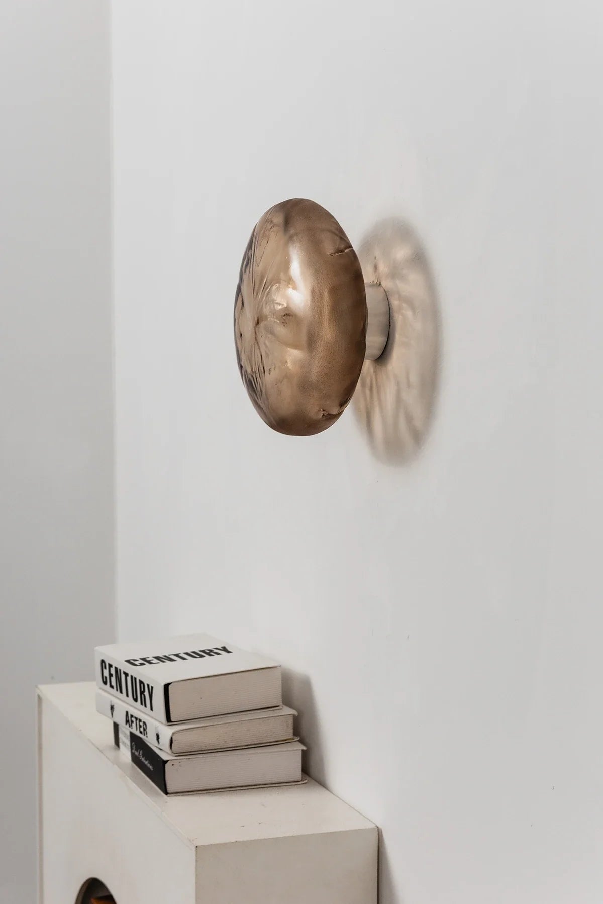 Corvina Molten Glass Wall Sconce – Glass detail 13