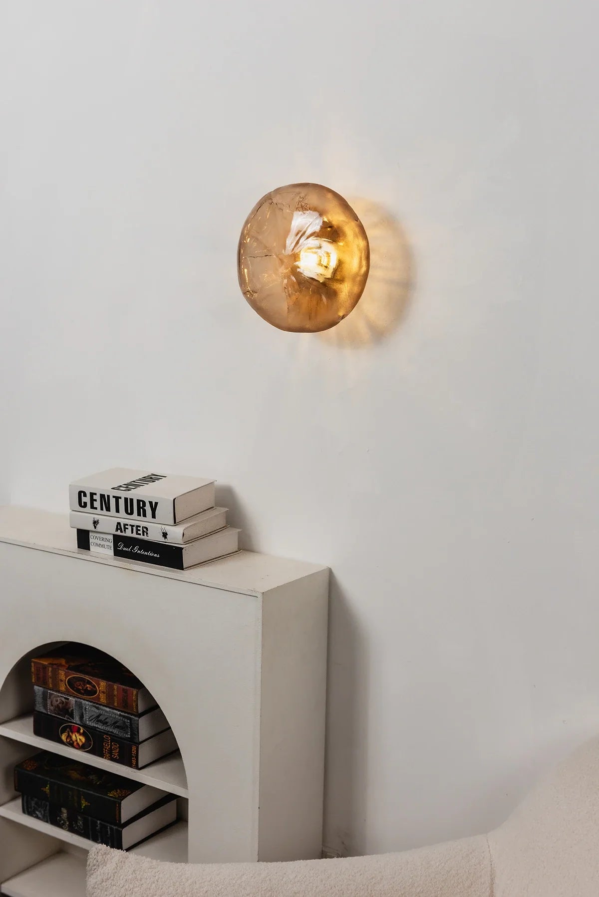 Corvina Molten Glass Wall Sconce – Glass detail 11
