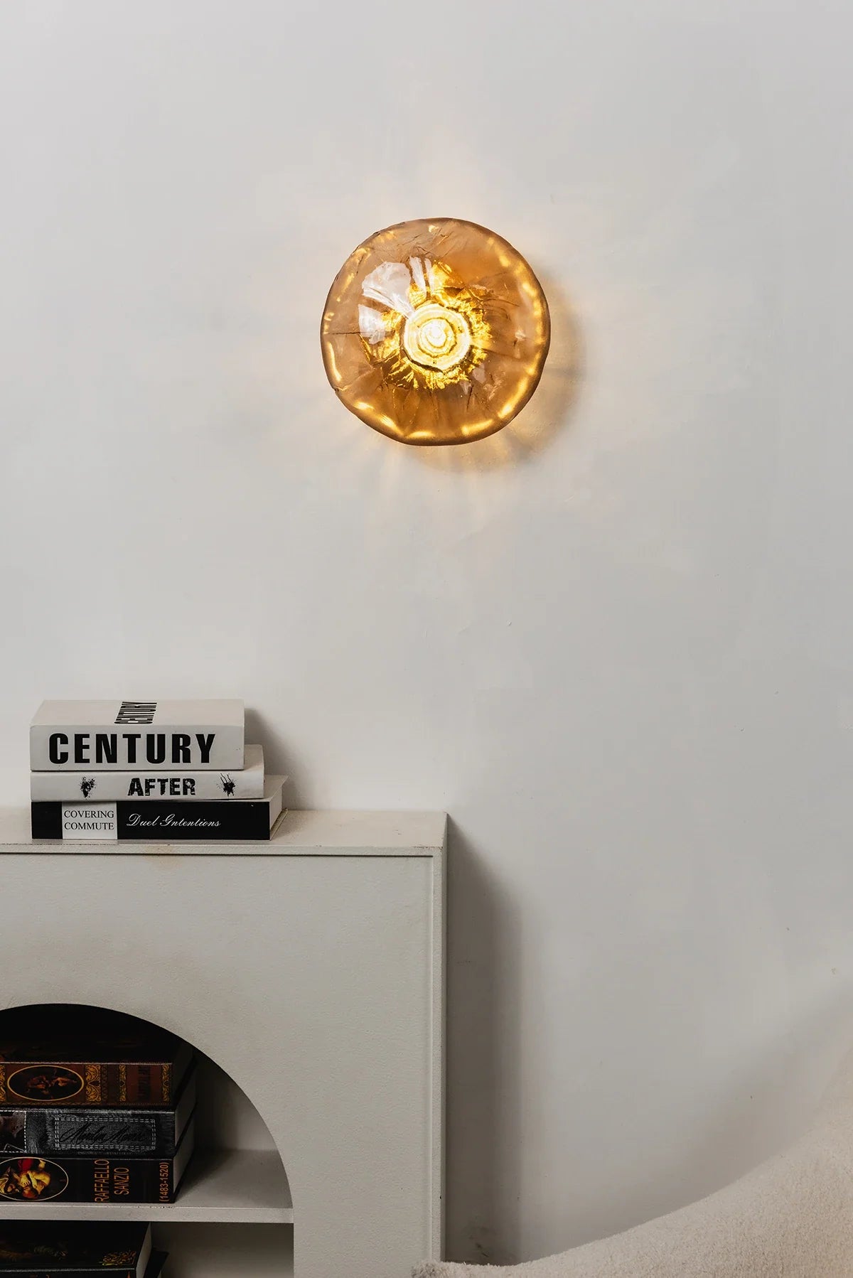 Corvina Molten Glass Wall Sconce – Glass detail 12