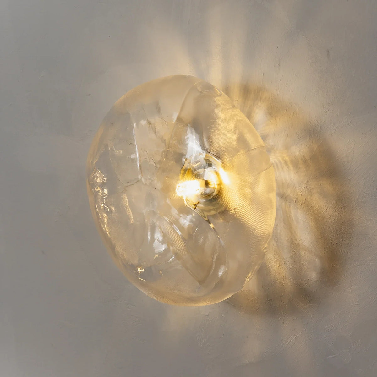 Corvina Molten Glass Wall Sconce – Glass detail 42