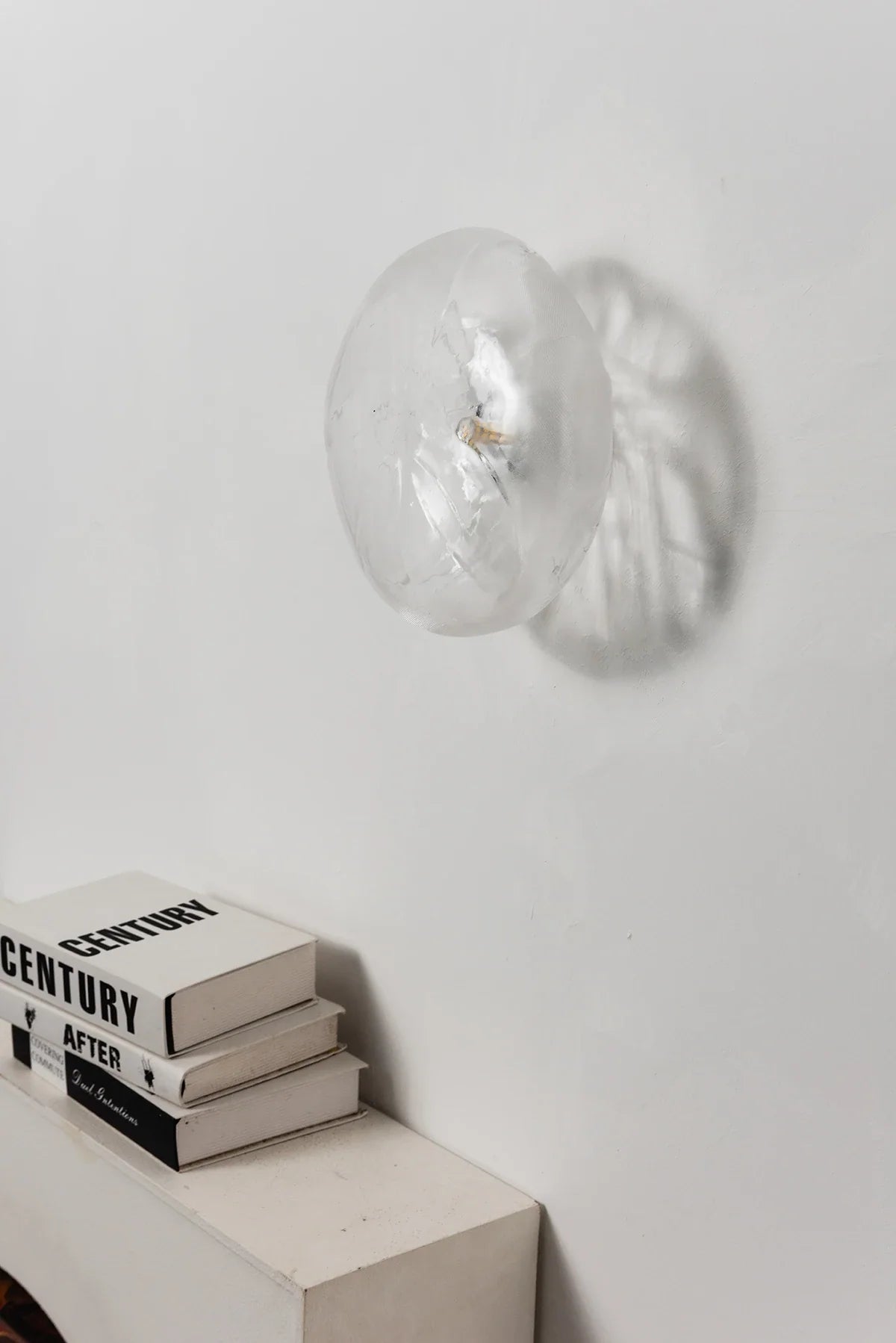 Corvina Molten Glass Wall Sconce – Glass detail 22