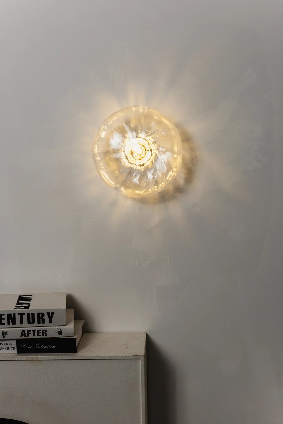 Corvina Molten Glass Wall Sconce – Glass detail 20