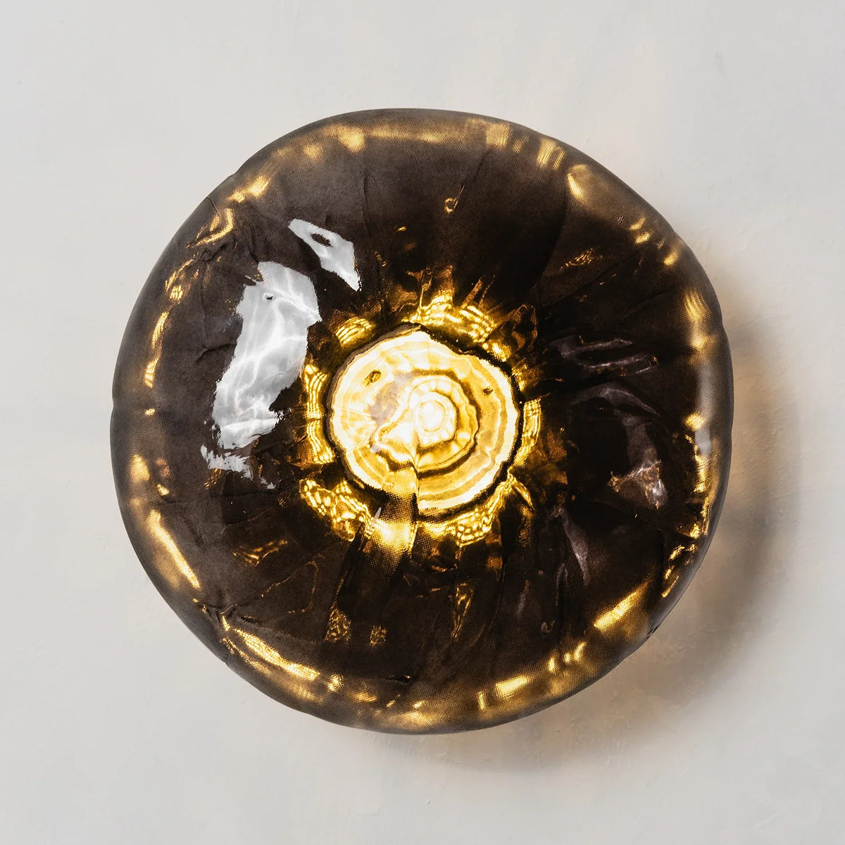 Corvina Molten Glass Wall Sconce – Glass detail 37