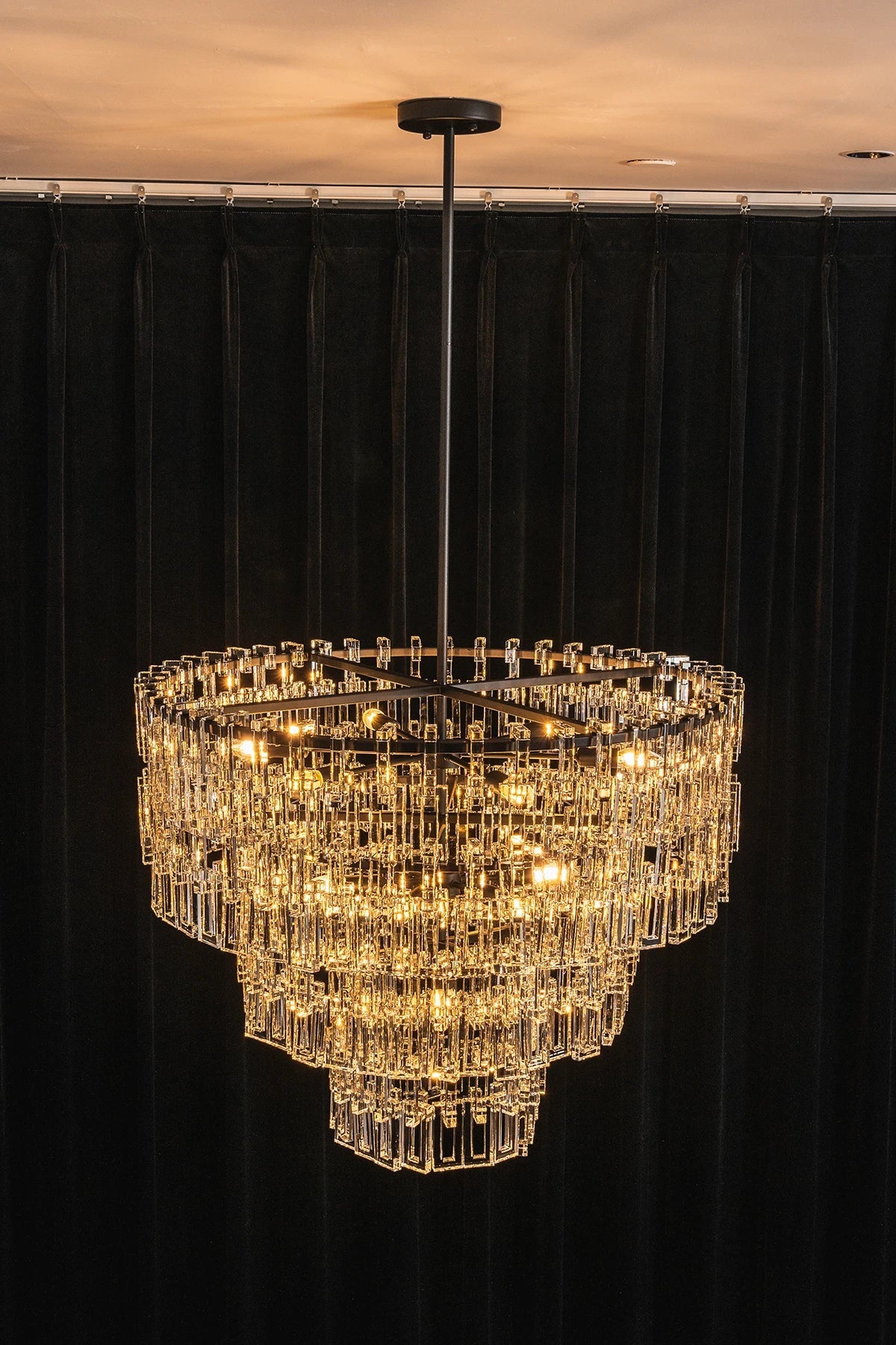 Corwin Tiered Crystal Bar Chandelier – Crystal detail 36