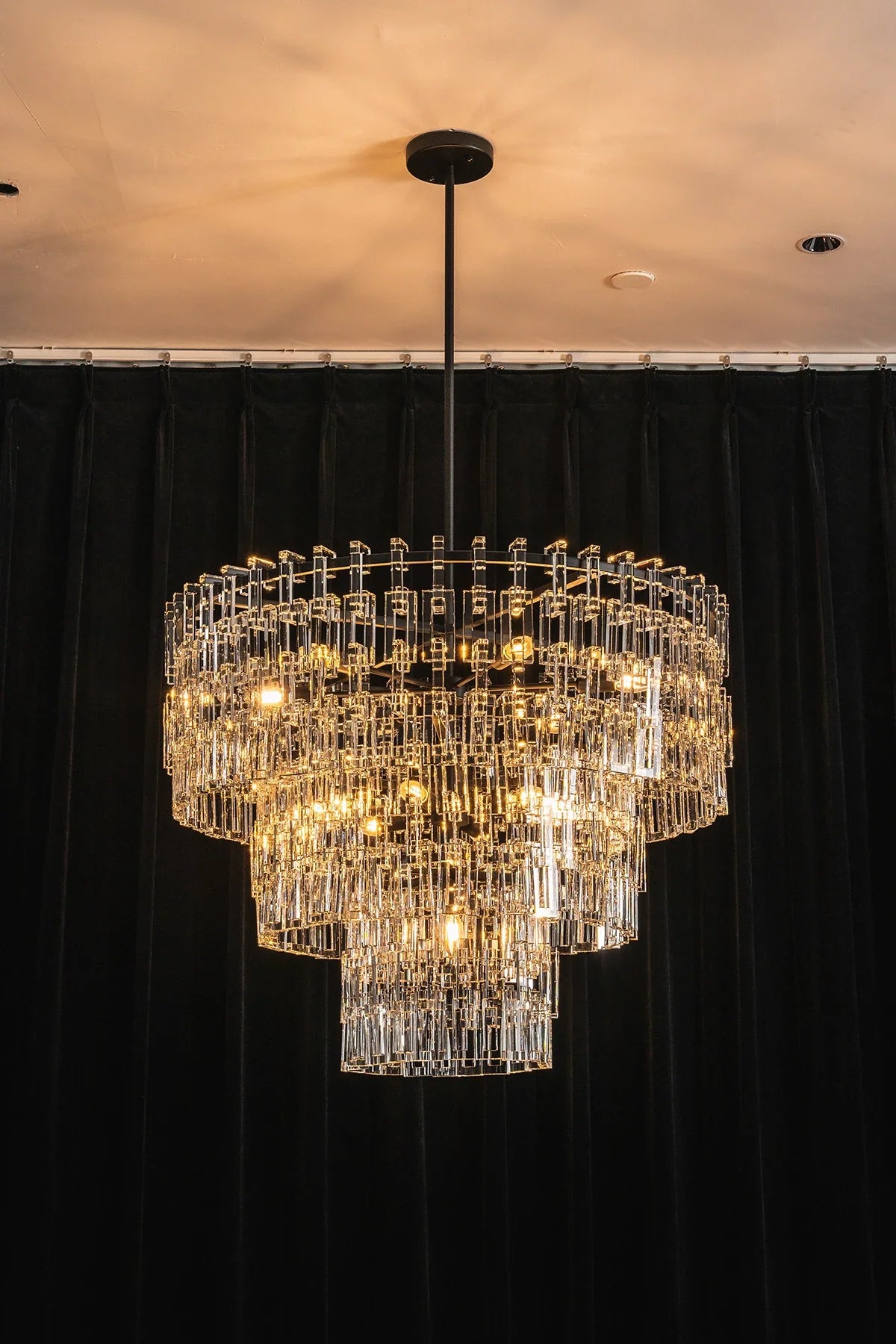 Corwin Tiered Crystal Bar Chandelier – Crystal detail 33