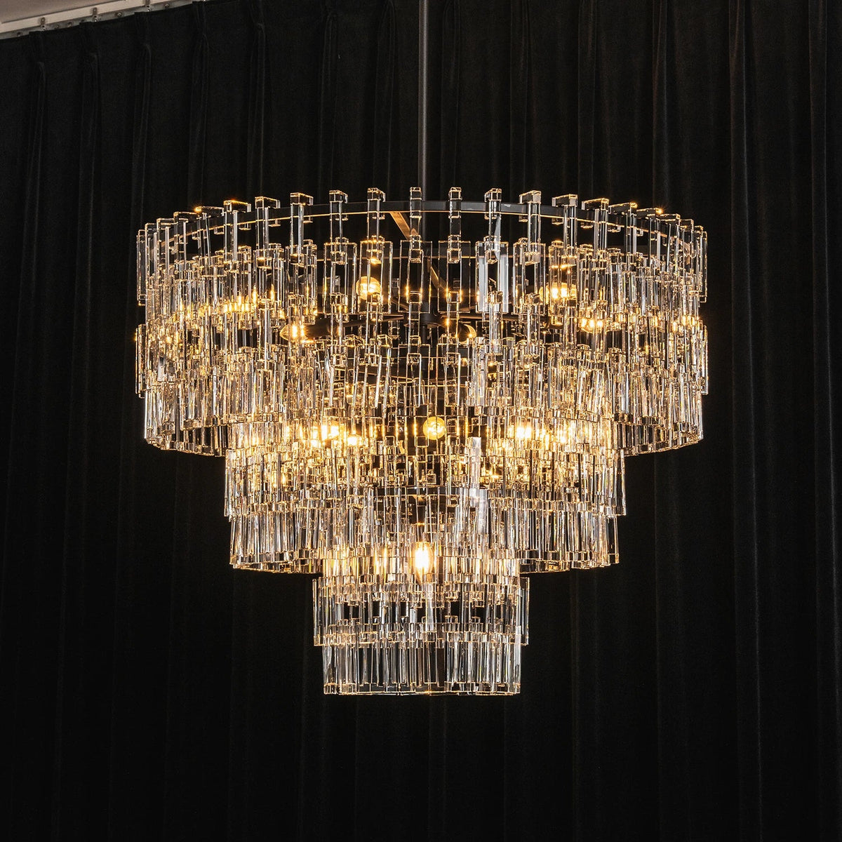 Corwin Tiered Crystal Bar Chandelier – Crystal detail 29