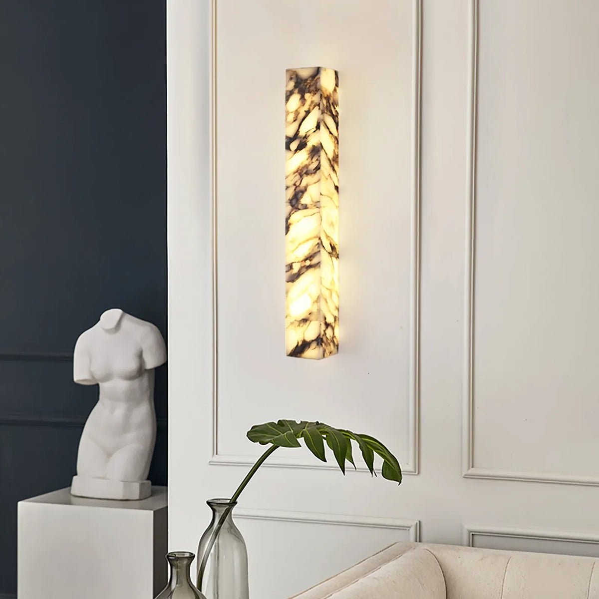 Cuboid Marble Wall Light – Marble detail 2