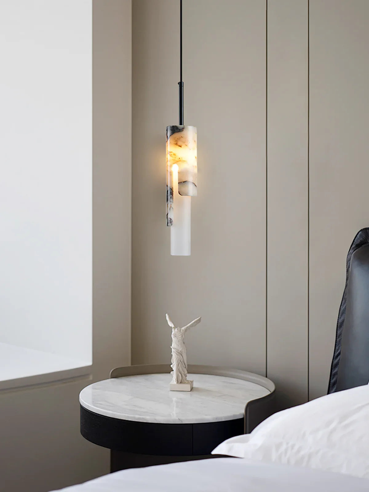 Cylindrical Marble Pendant Lamp – Marble detail 2