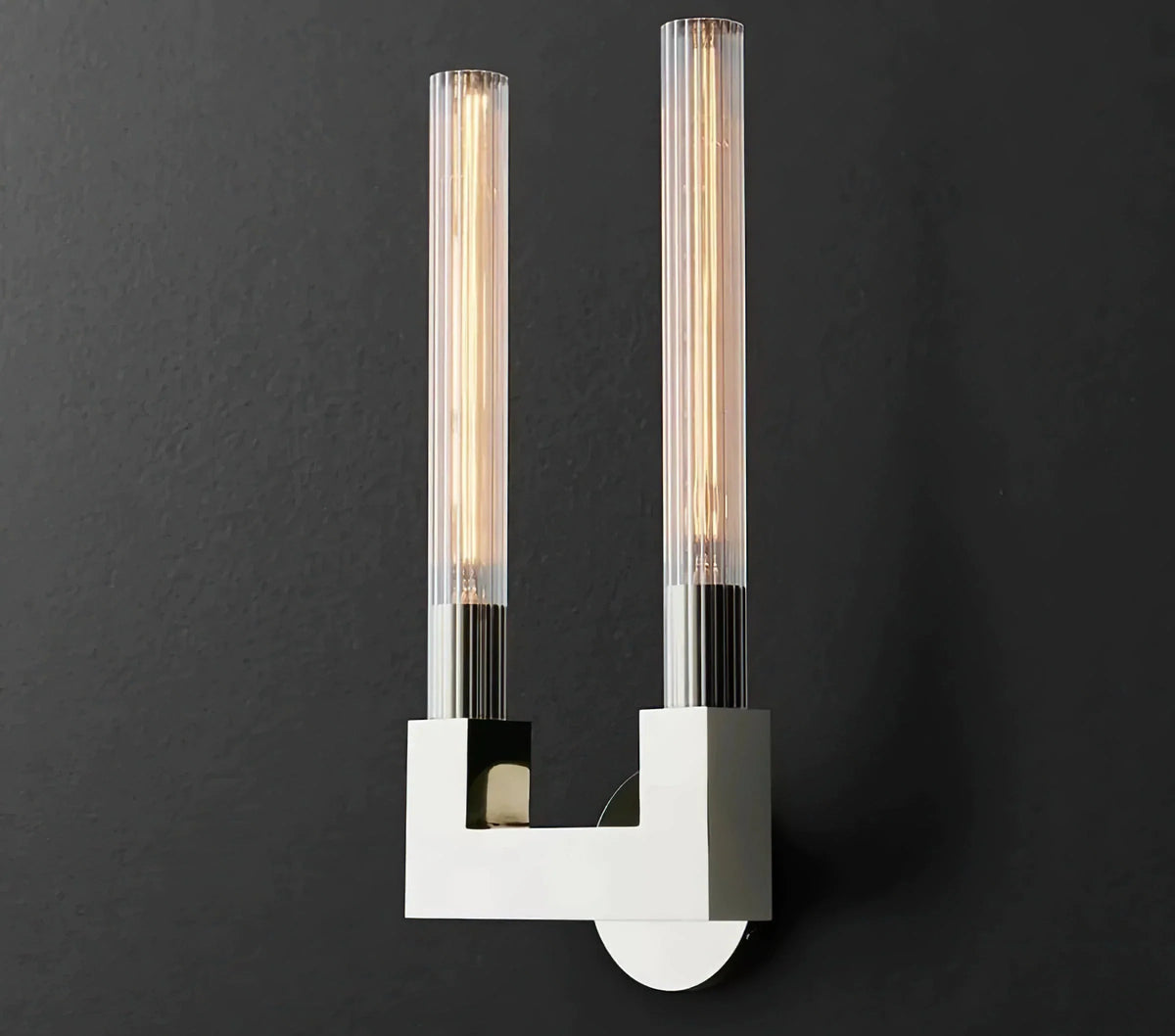 Cania Double Glass Sconce – Glass detail 4