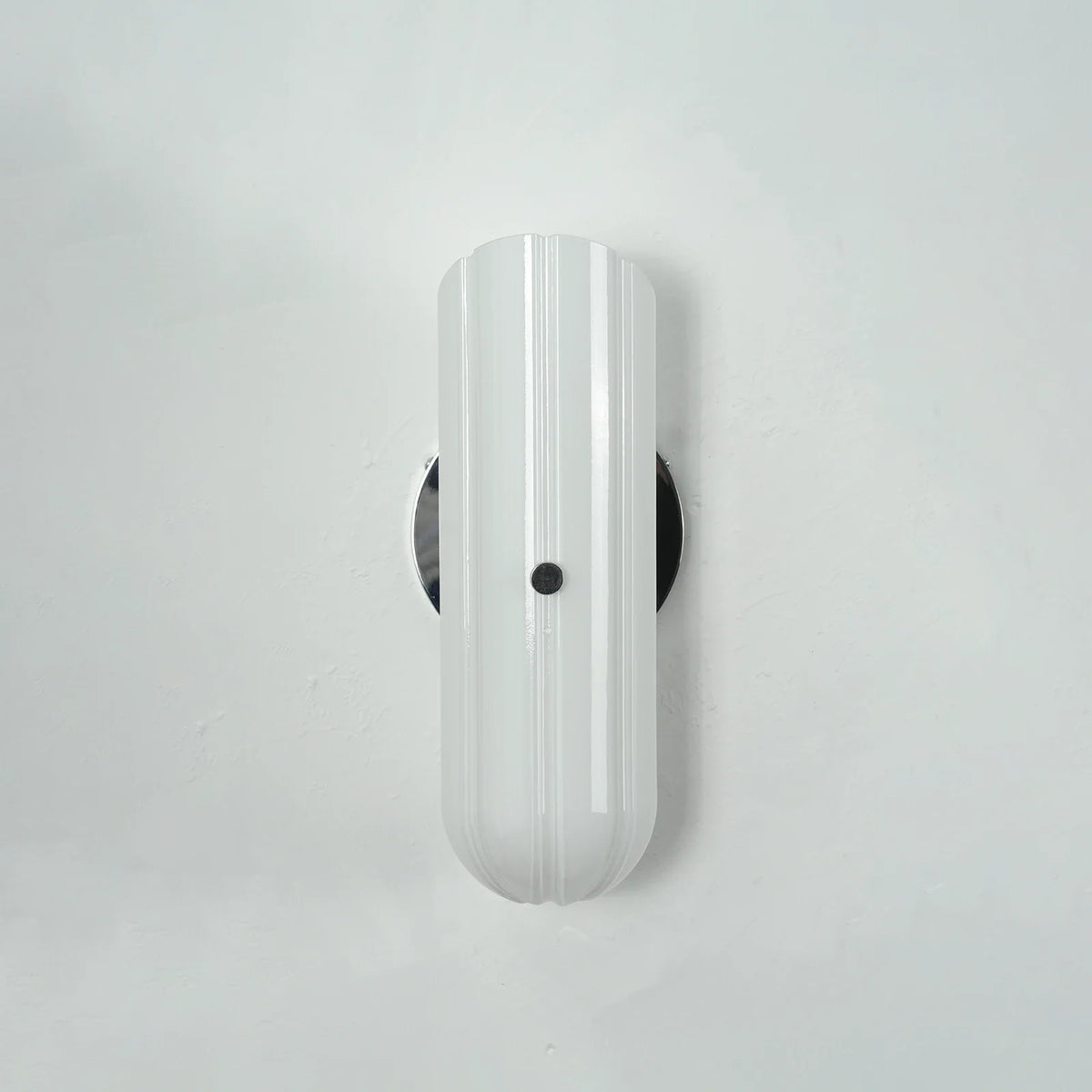 Delphine Fluted Glass Wall Sconce – Glass detail 17