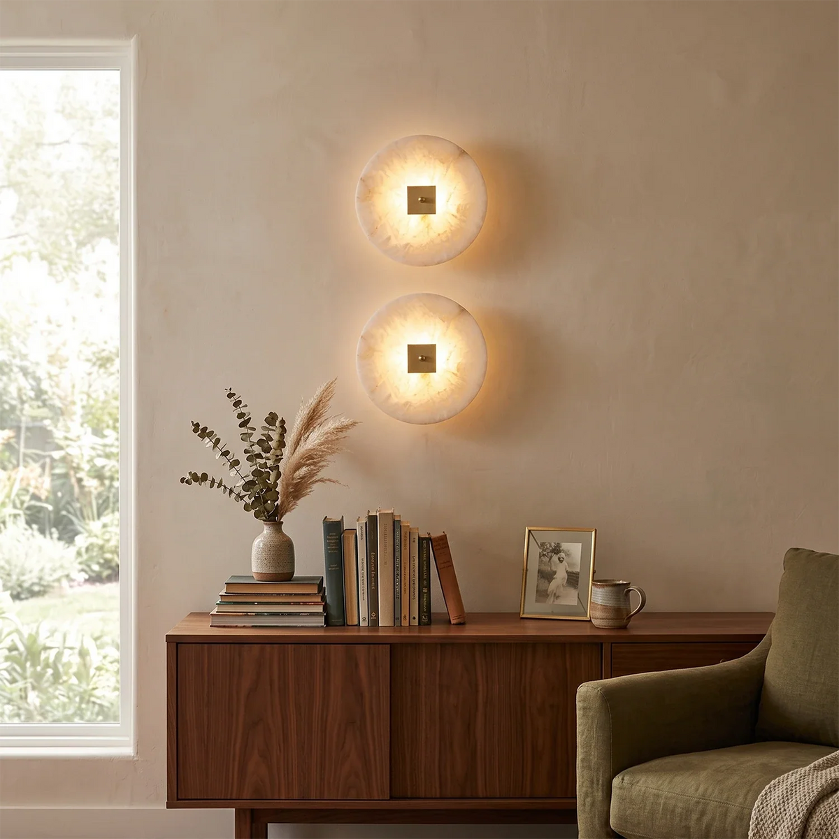 Disc Shaped Alabaster Wall Light – Alabaster detail 5