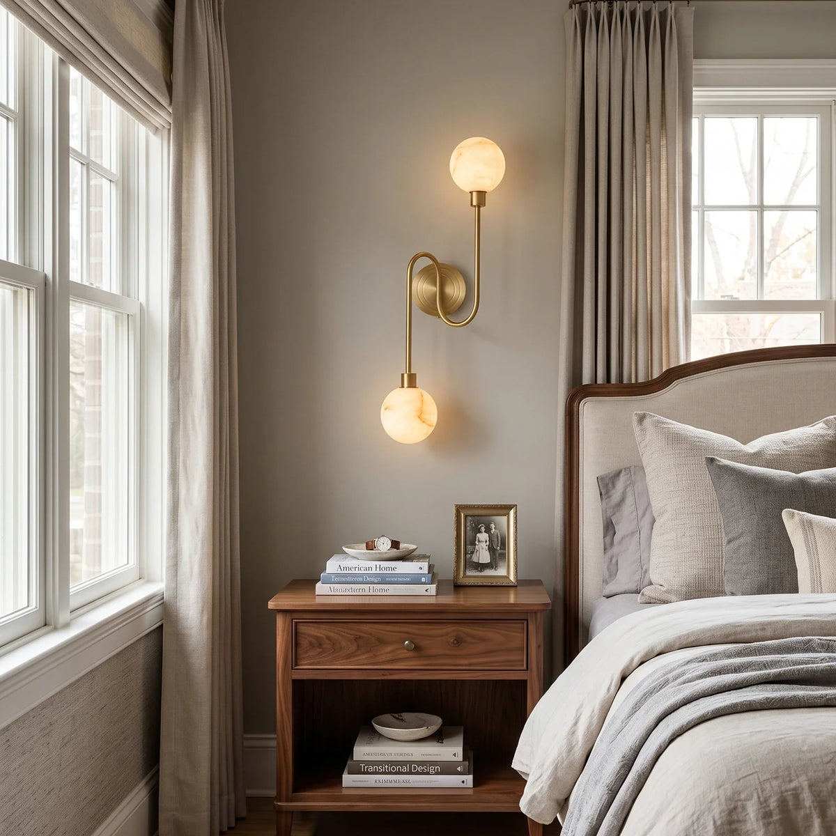 Duvelle Alabaster Two-Globe Wall Sconce – Alabaster detail 2