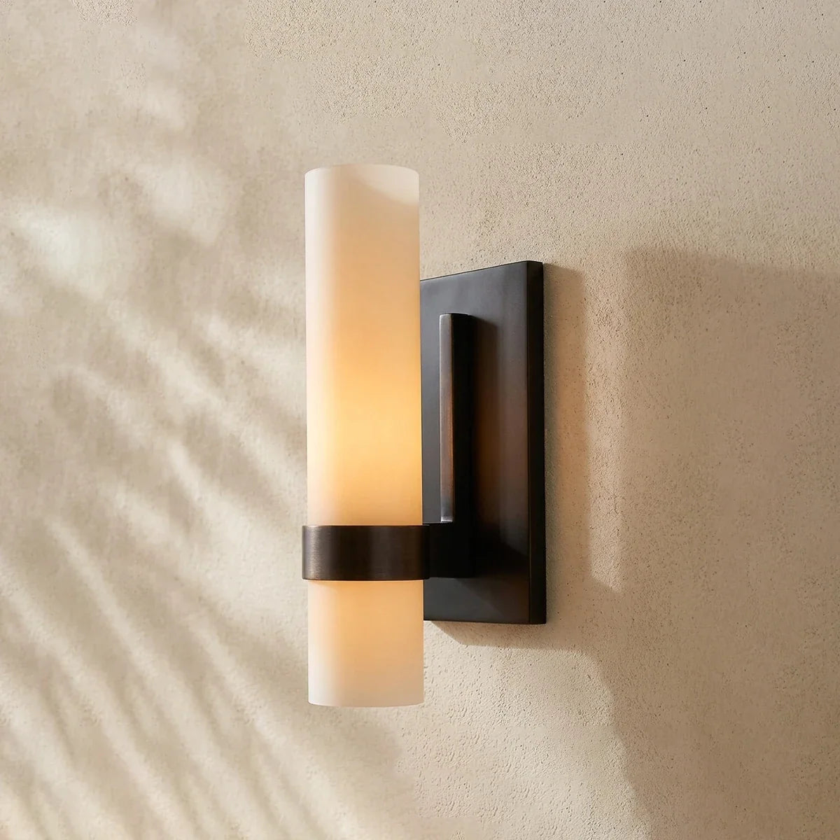 Ellery Glass Cylinder Wall Sconce – Glass detail 28