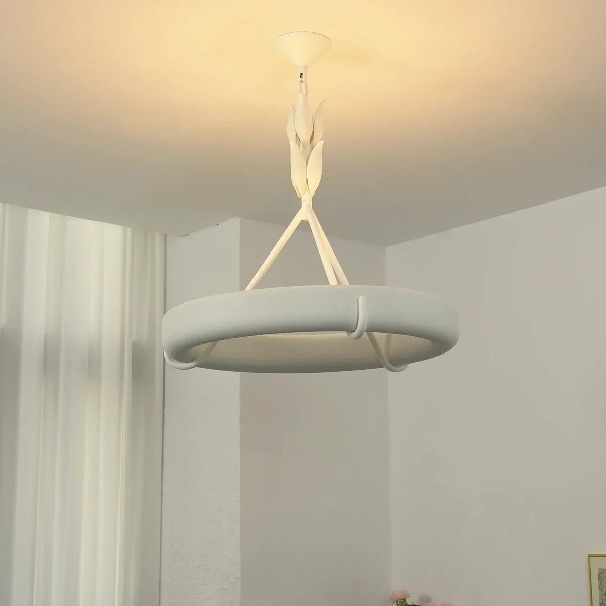 Elodie Plaster Petal Ring Chandelier – Plaster detail 18