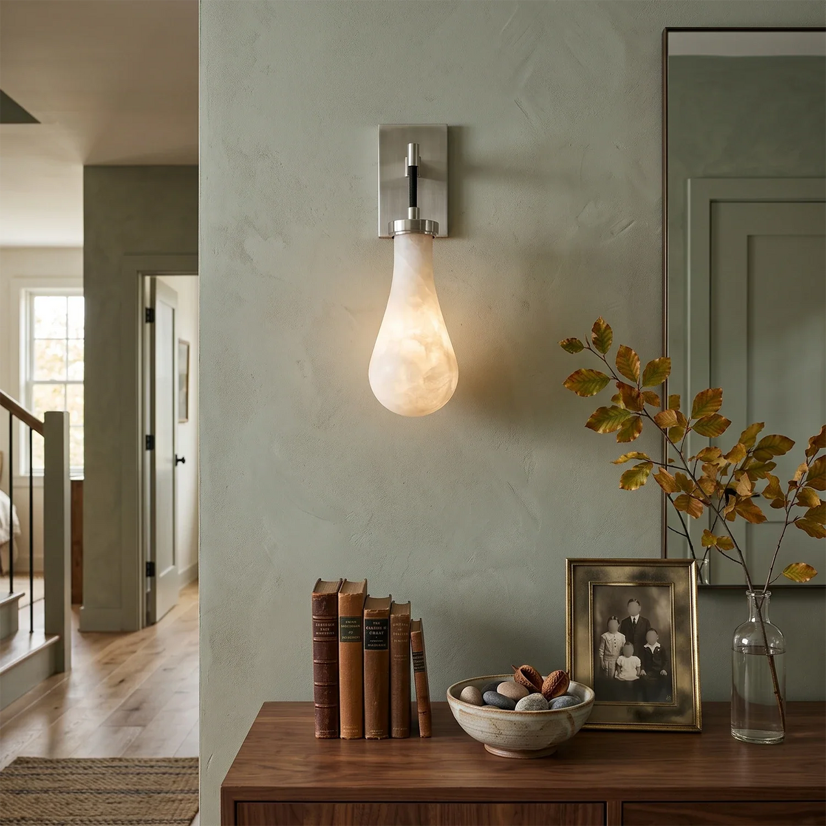 Elowen Alabaster Teardrop Wall Sconce – Alabaster detail 2