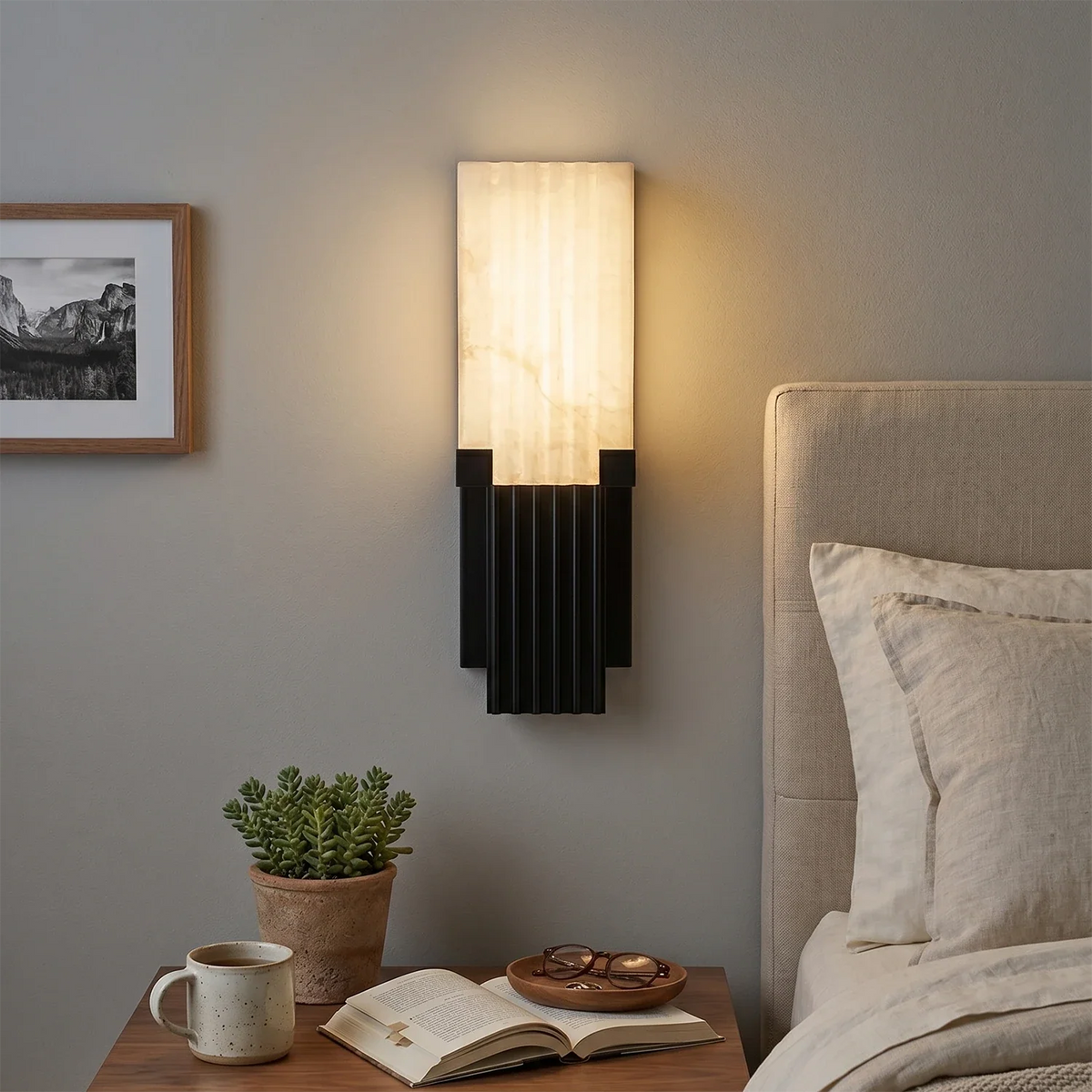 Fluted Alabaster Column Wall Sconce – Alabaster detail 4