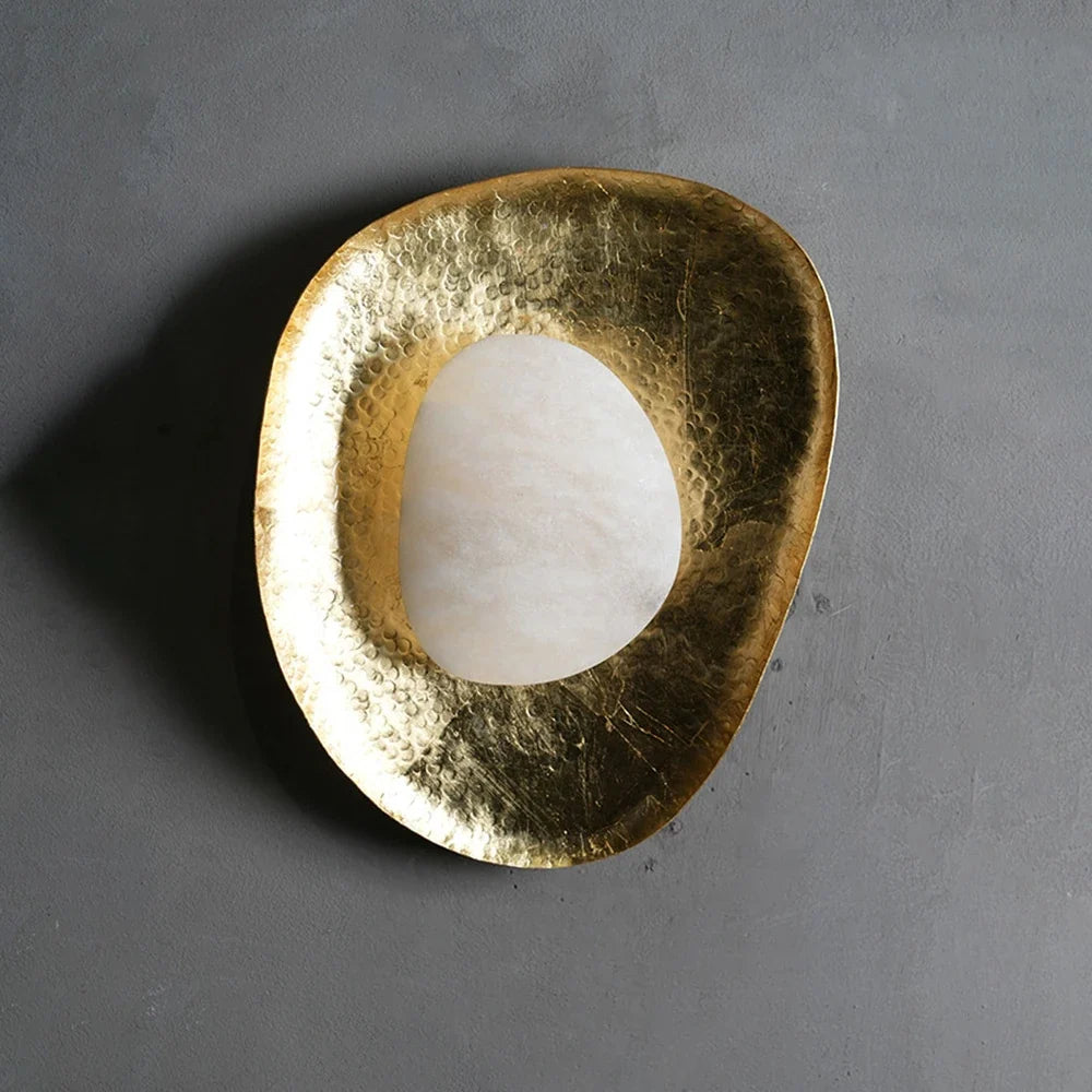 Forged Brass Alabaster Pebble Wall Lamp – Alabaster detail 13