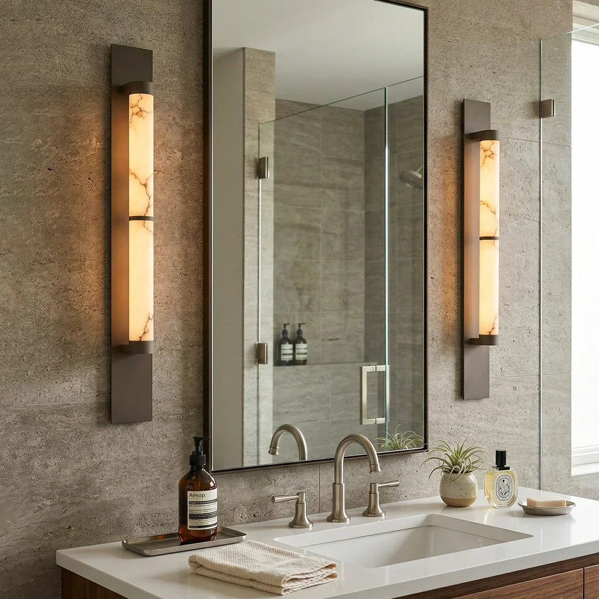 Geo Columnar Linear Alabaster Wall Sconce – Alabaster detail 8