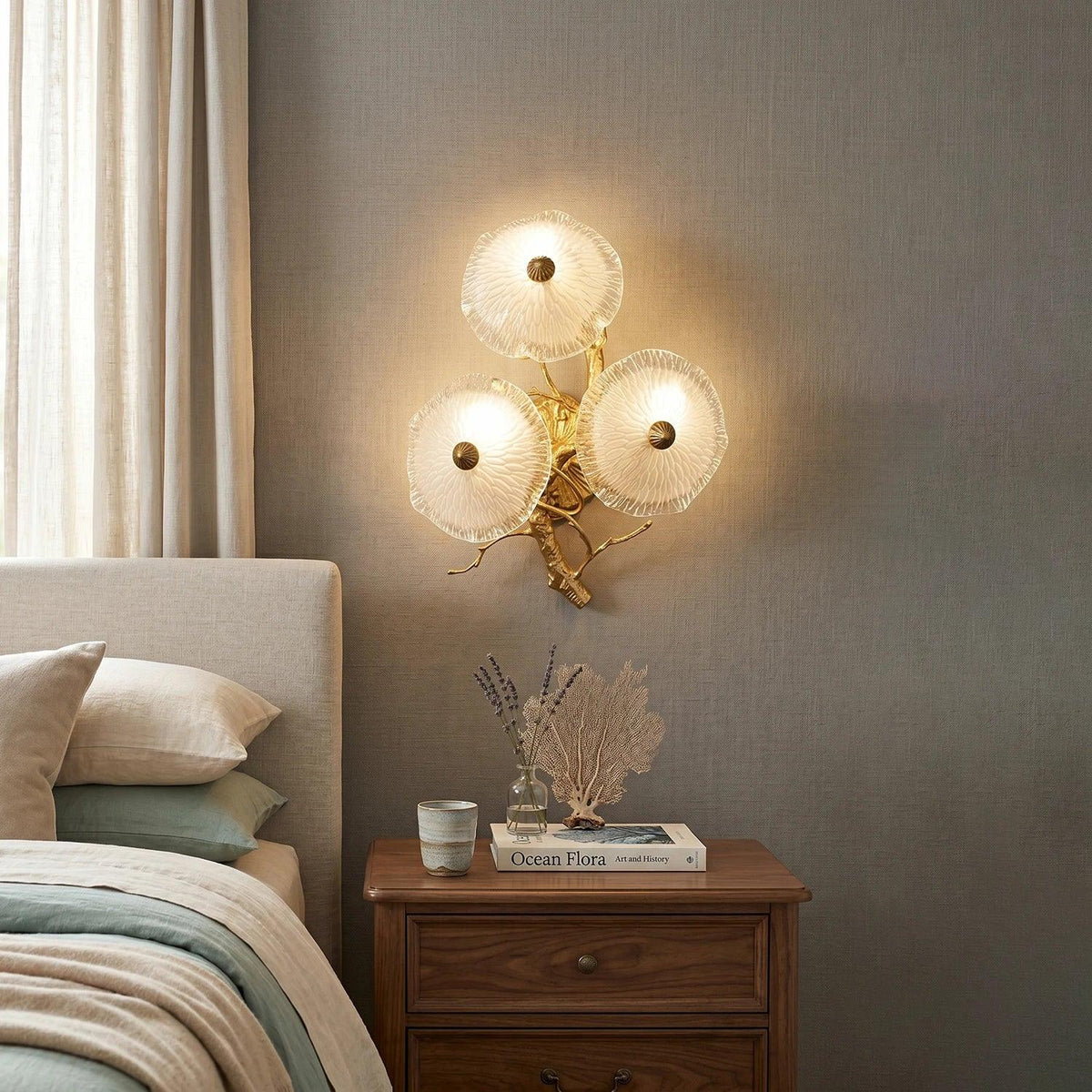 Glass Lotus Leaf Brass Branch Wall Lamp – Glass detail 5