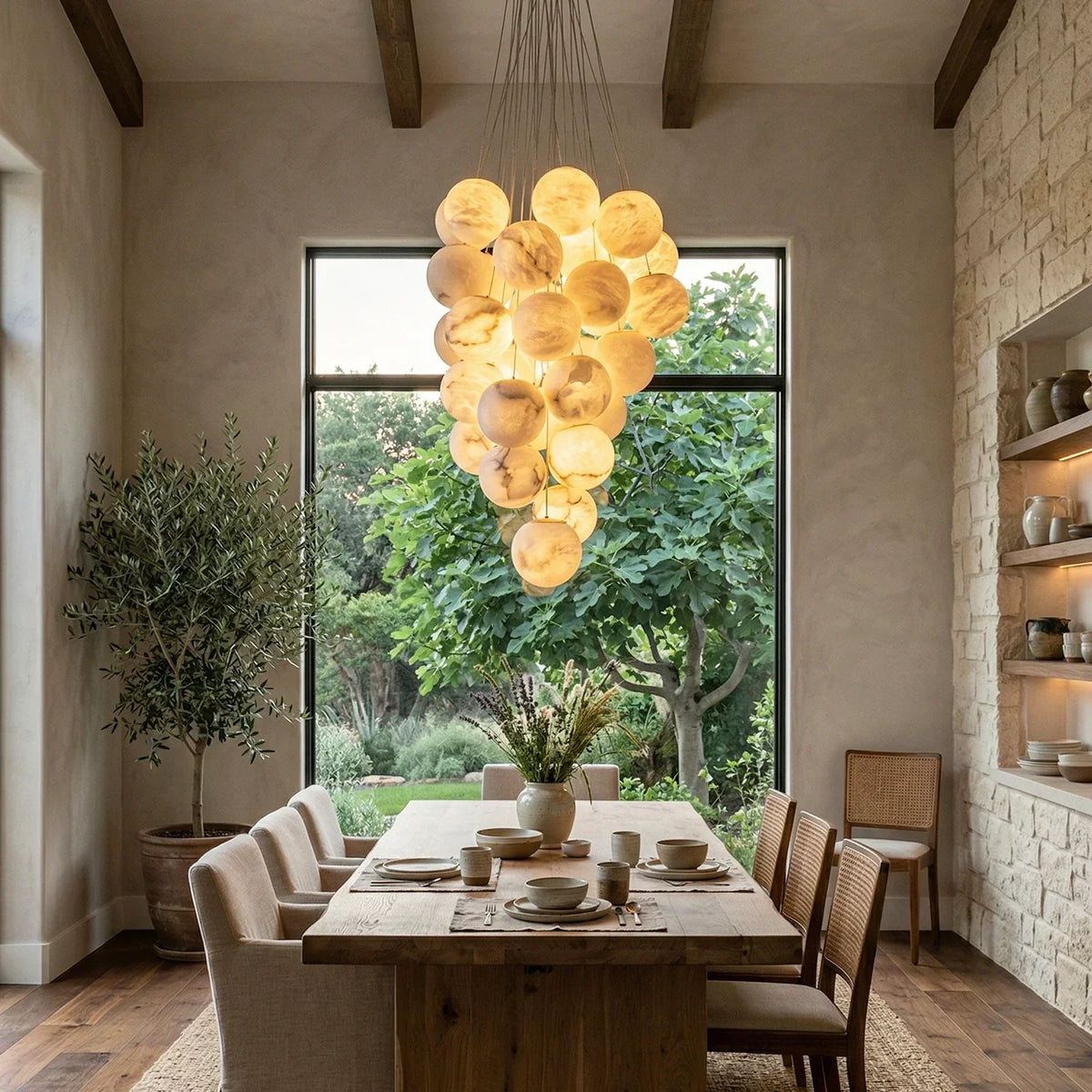 Grape-Shaped Alabaster Cluster Chandelier – Alabaster detail 2