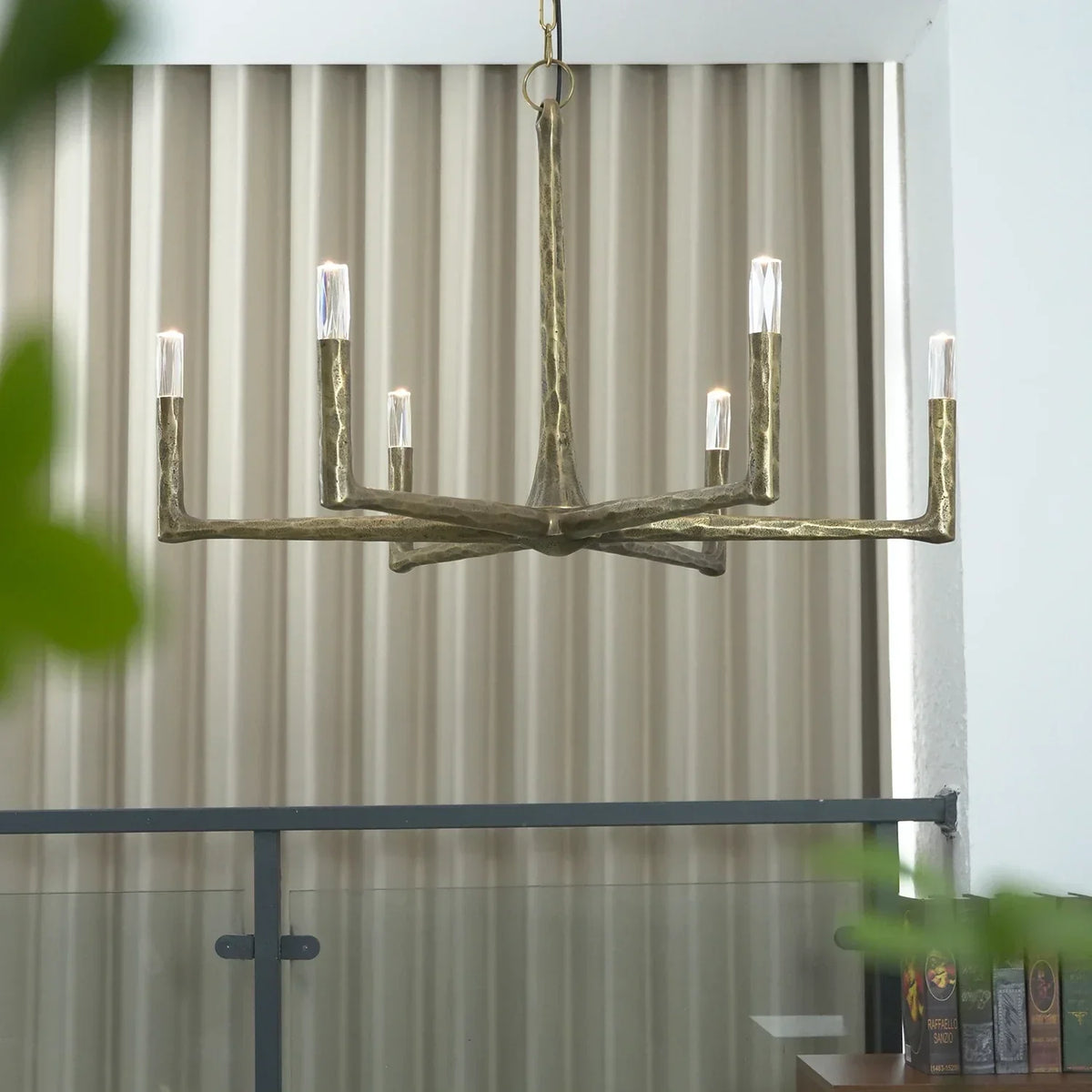 Hammered Cylindrical Lamp Arm Crystal Chandelier – Crystal detail 17
