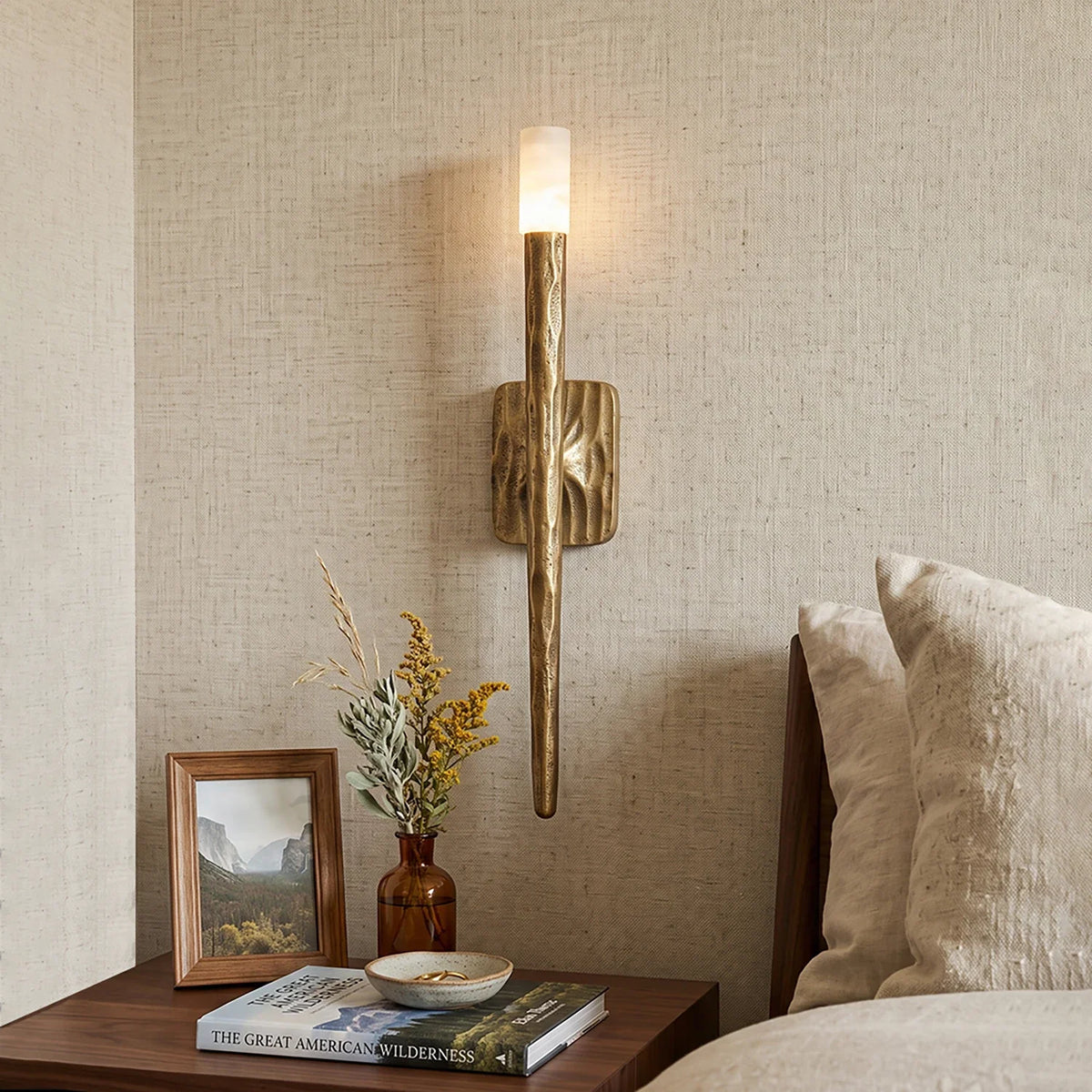 Hammered Torch Alabaster Wall Light – Alabaster detail 2
