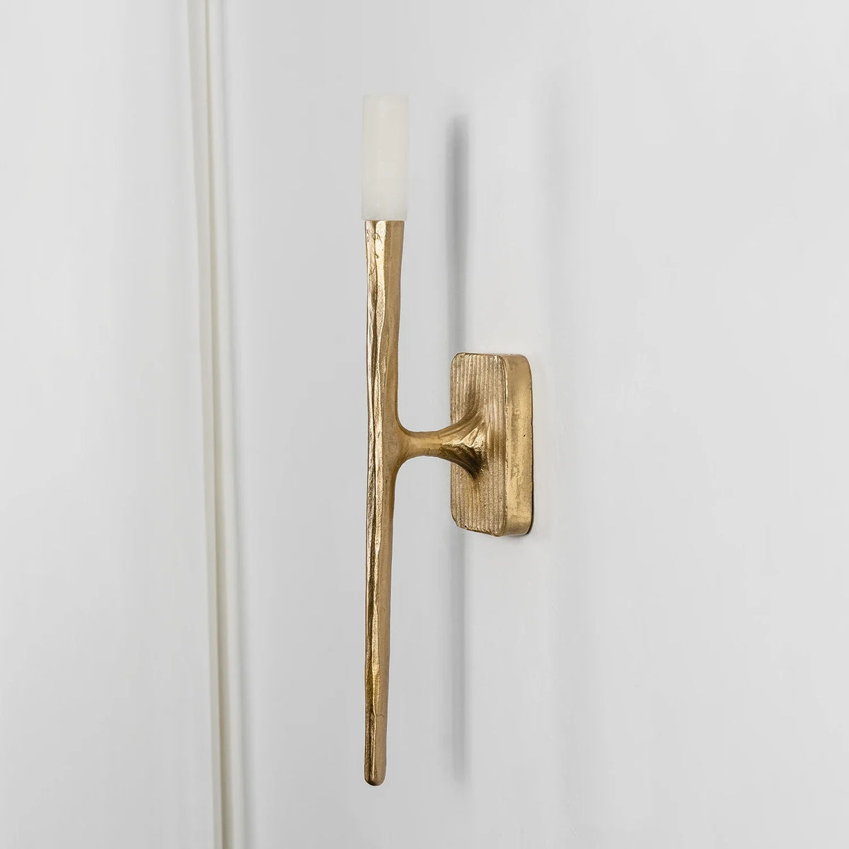 Hammered Torch Alabaster Wall Light – Alabaster detail 27