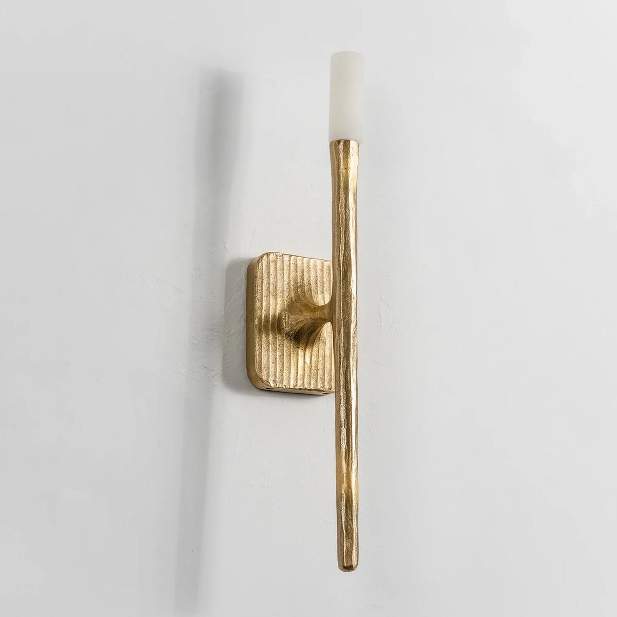 Hammered Torch Alabaster Wall Light – Alabaster detail 26