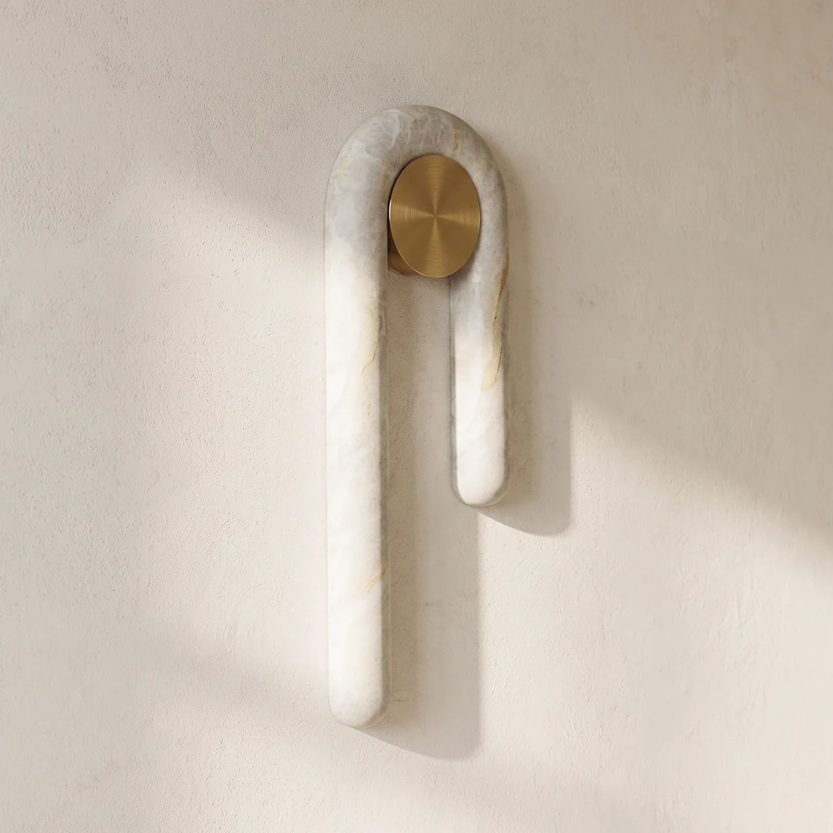J-Shape Arlo Loop Alabaster Wall Sconce – Alabaster detail 14