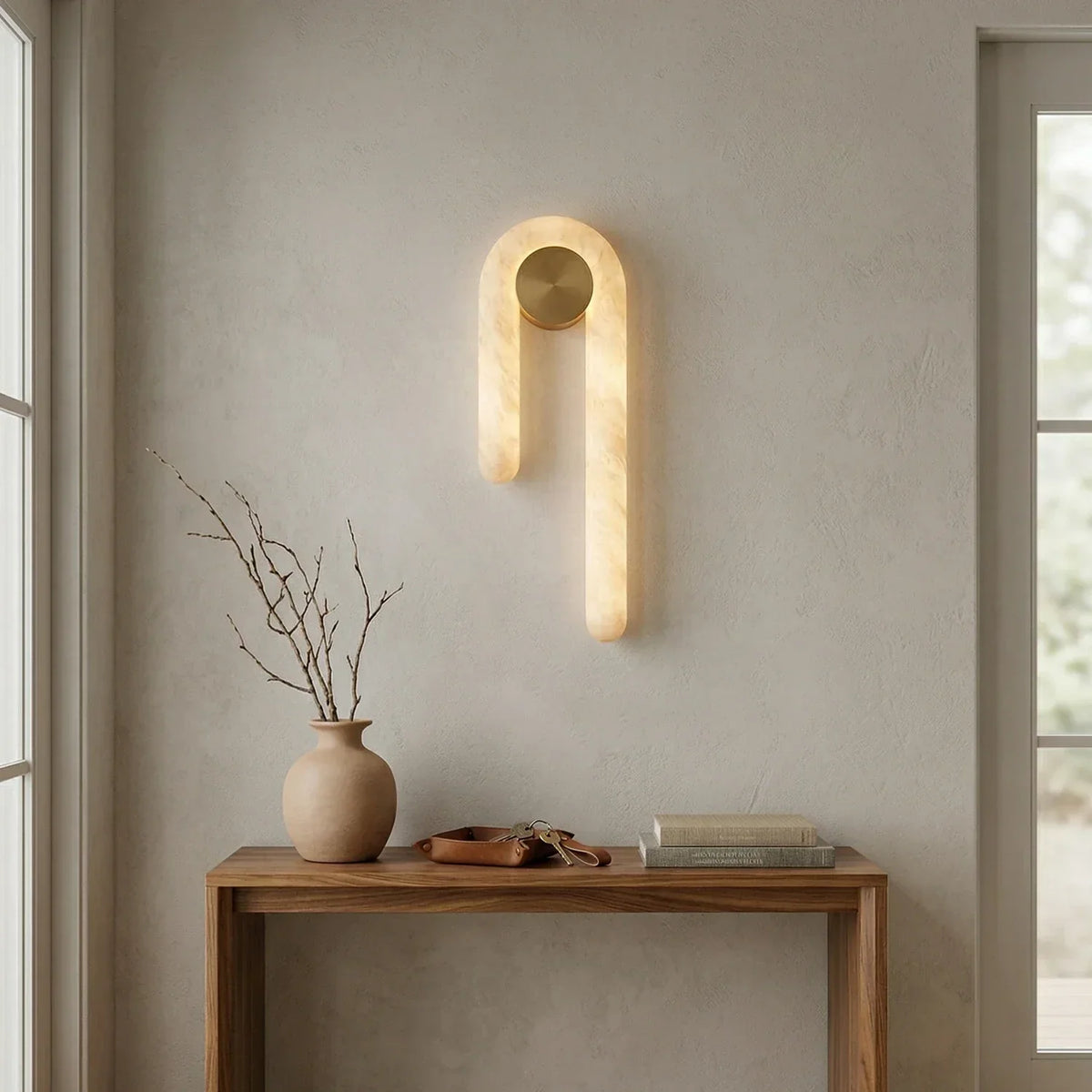 J-Shape Arlo Loop Alabaster Wall Sconce – Alabaster detail 6