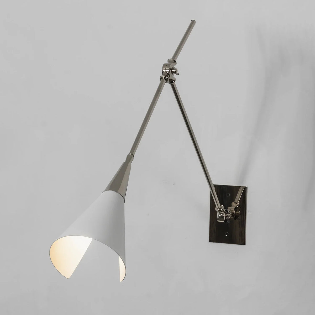 Leland Pivoting Cone Brass Wall Sconce – Brass detail 42