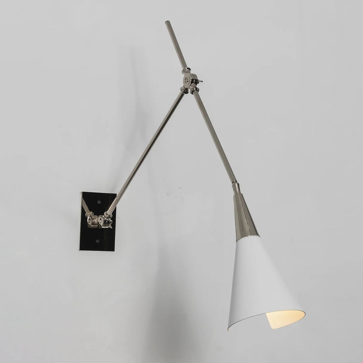 Leland Pivoting Cone Brass Wall Sconce – Brass detail 38