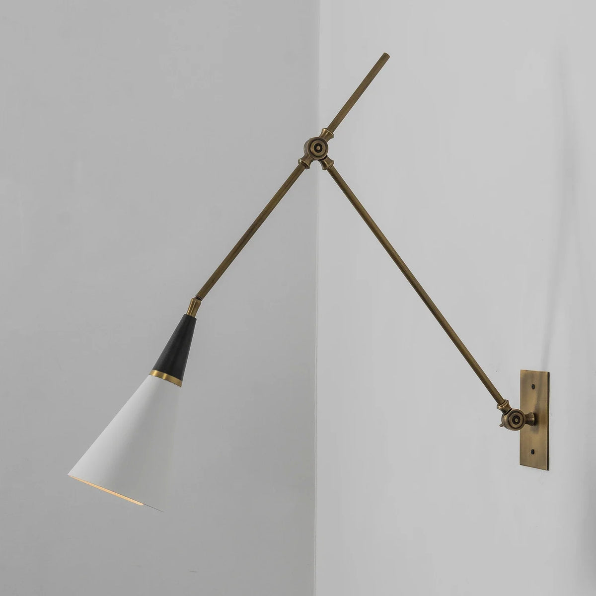 Leland Pivoting Cone Brass Wall Sconce – Brass detail 45