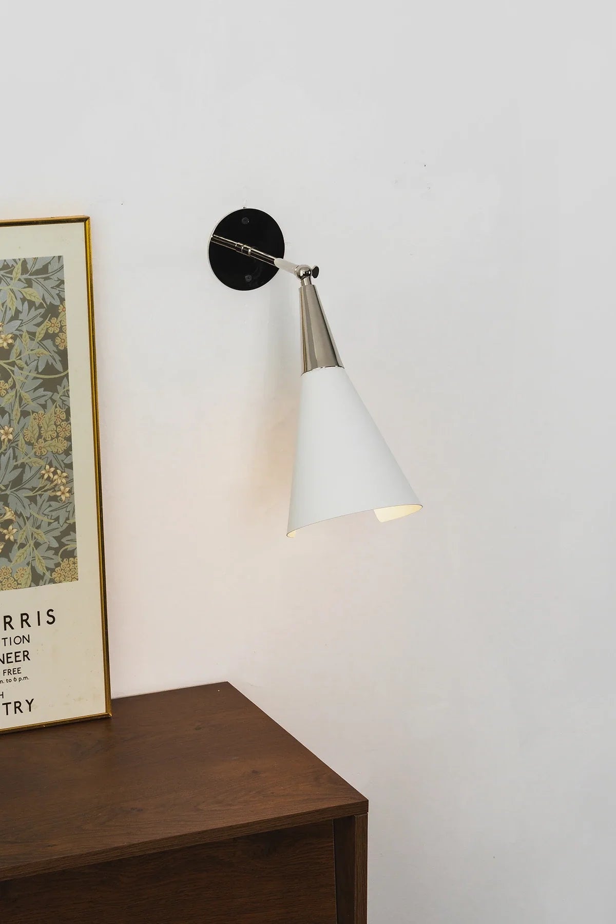 Leland Pivoting Cone Brass Wall Sconce – Brass detail 13